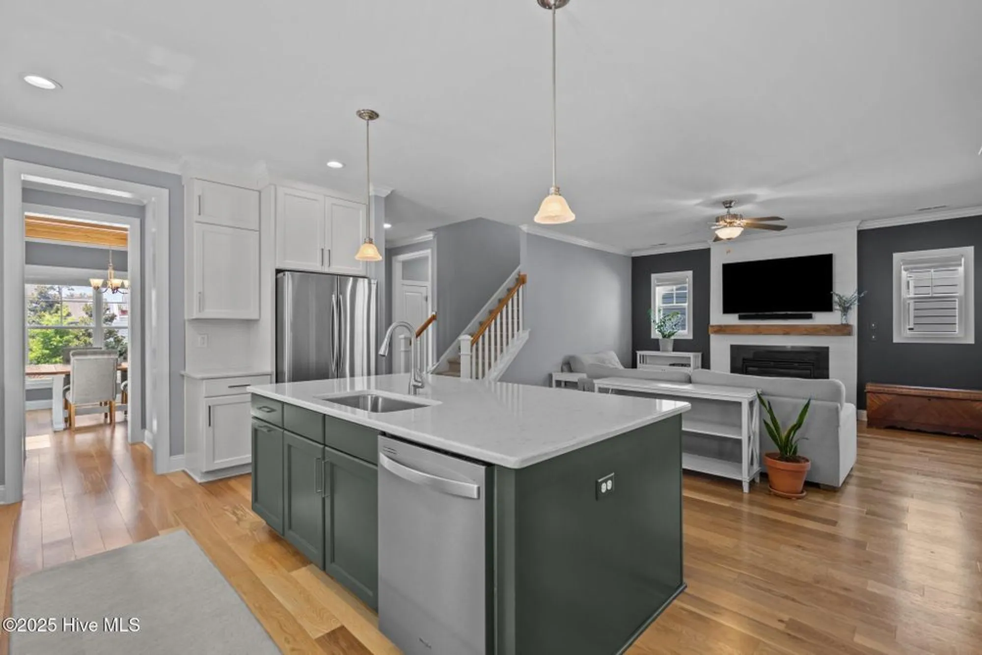 Property Slideshow image 9 of 63 | 4563 old towne st, Wilmington, NC, 28412