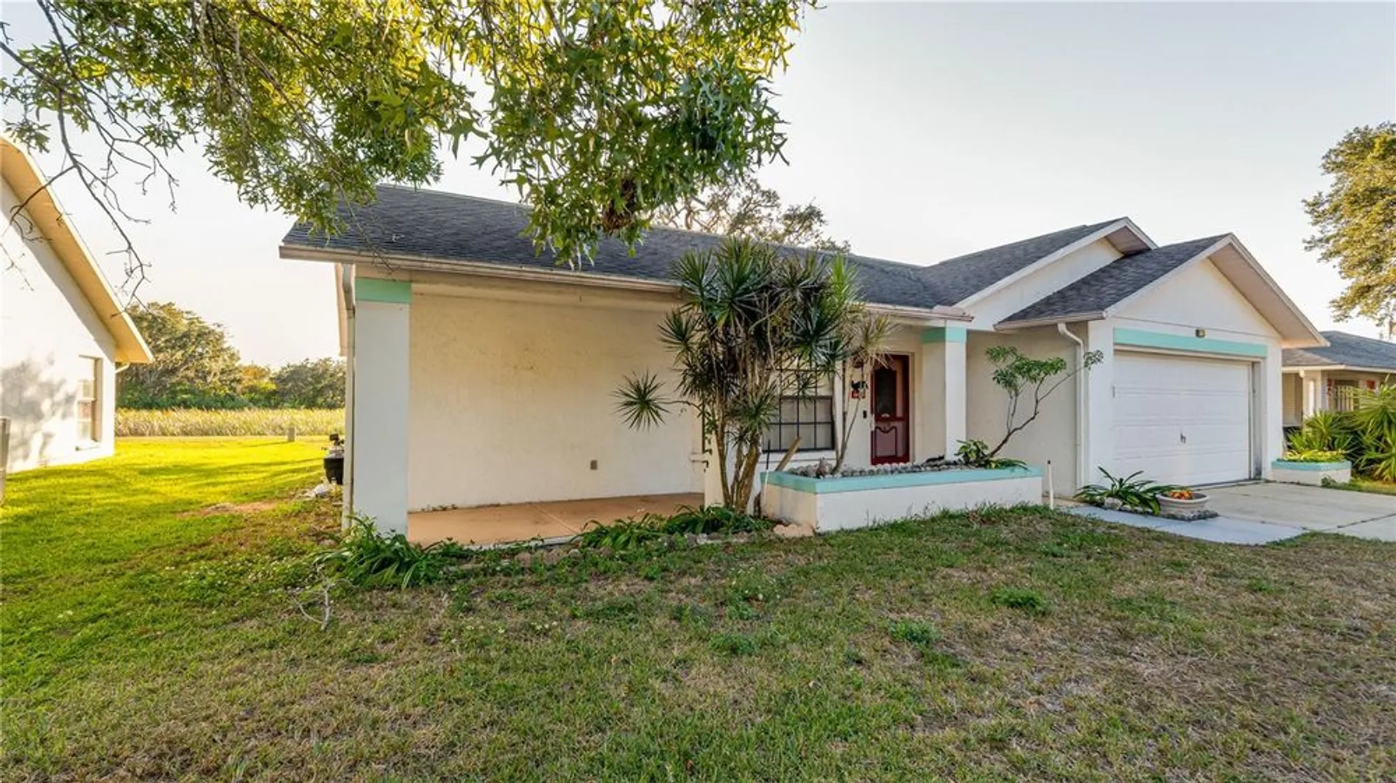 Property Slideshow image 2 of 39 | 10733 fallen leaf ln, Port Richey, FL, 34668