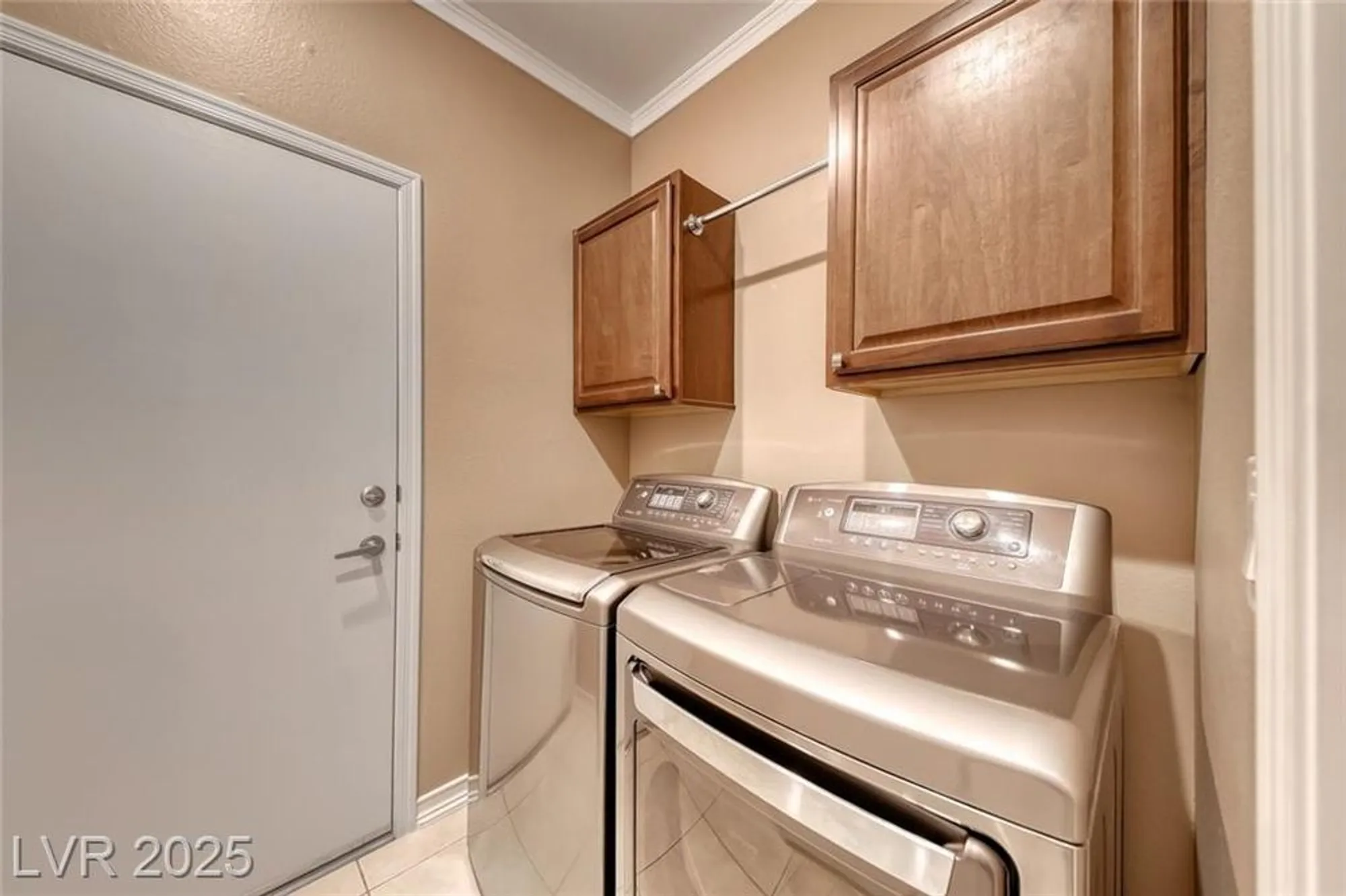 Property Slideshow image 36 of 66 | 2470 bedford park dr, Henderson, NV, 89052