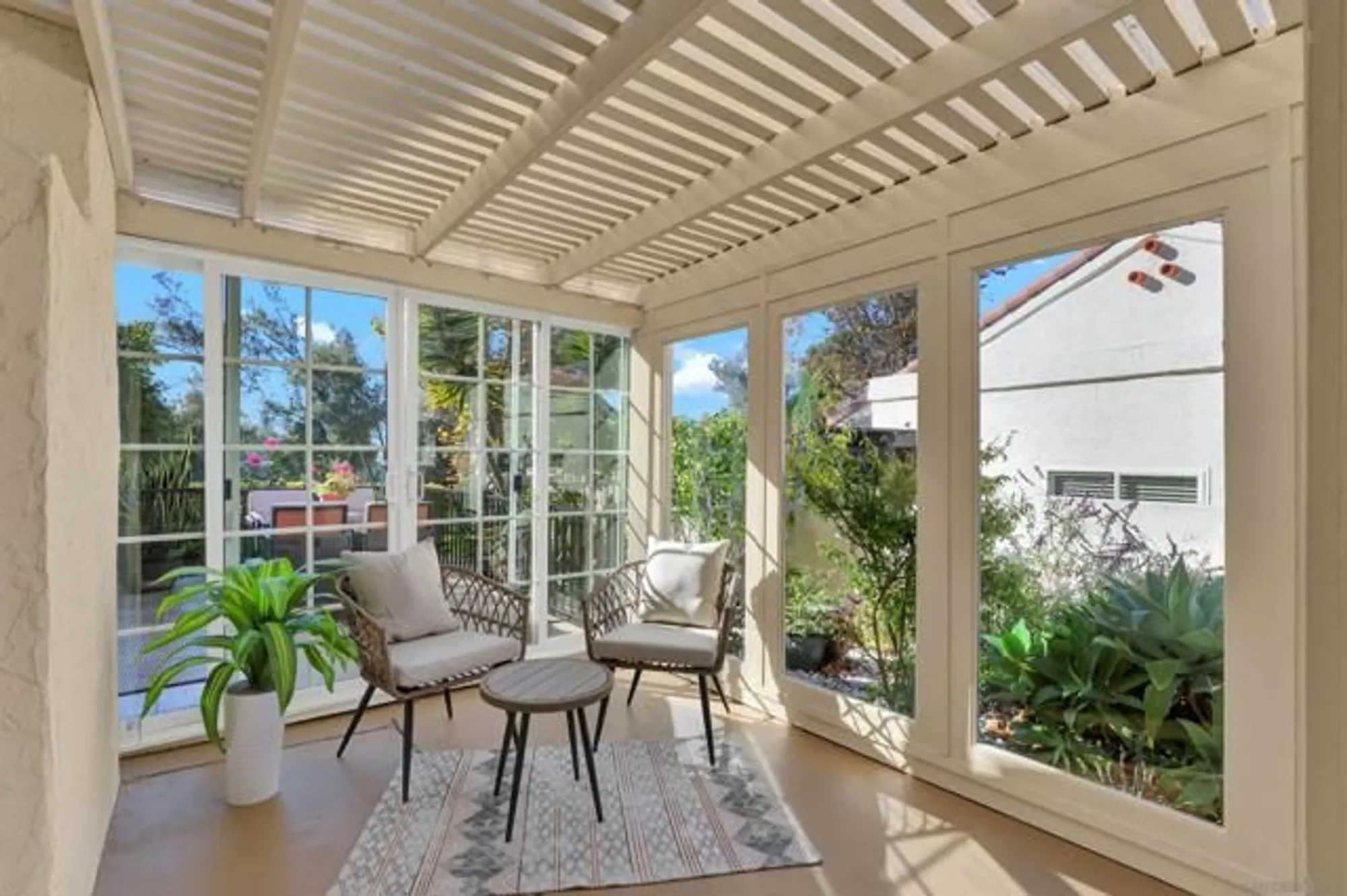 Property Slideshow image 24 of 50 | 17620 plaza ascope, San Diego, CA, 92128