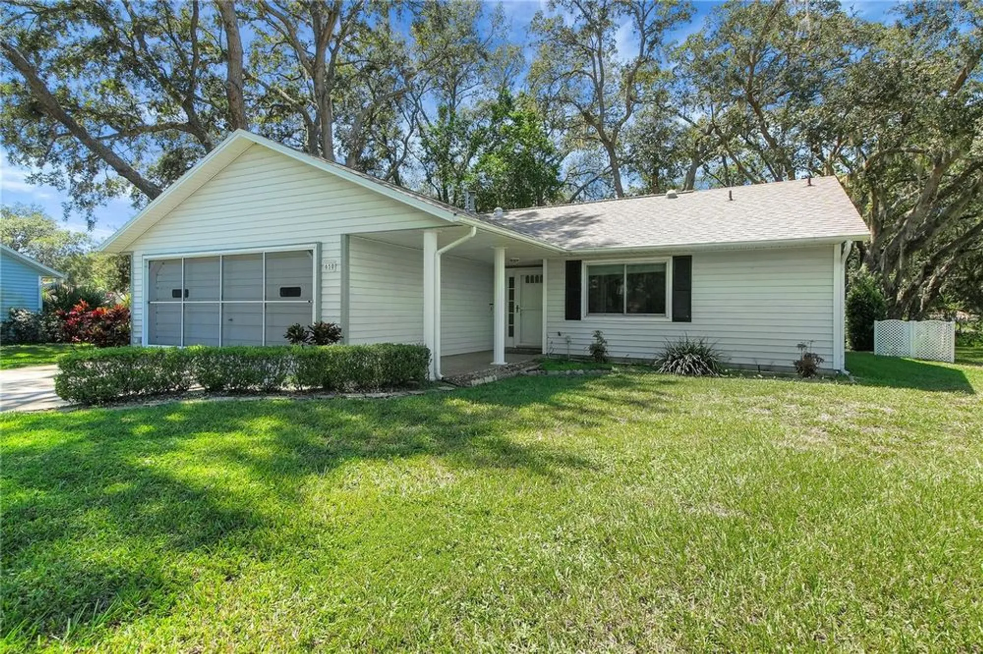 Property Slideshow image 2 of 63 | 610 fannich ct, Leesburg, FL, 34788