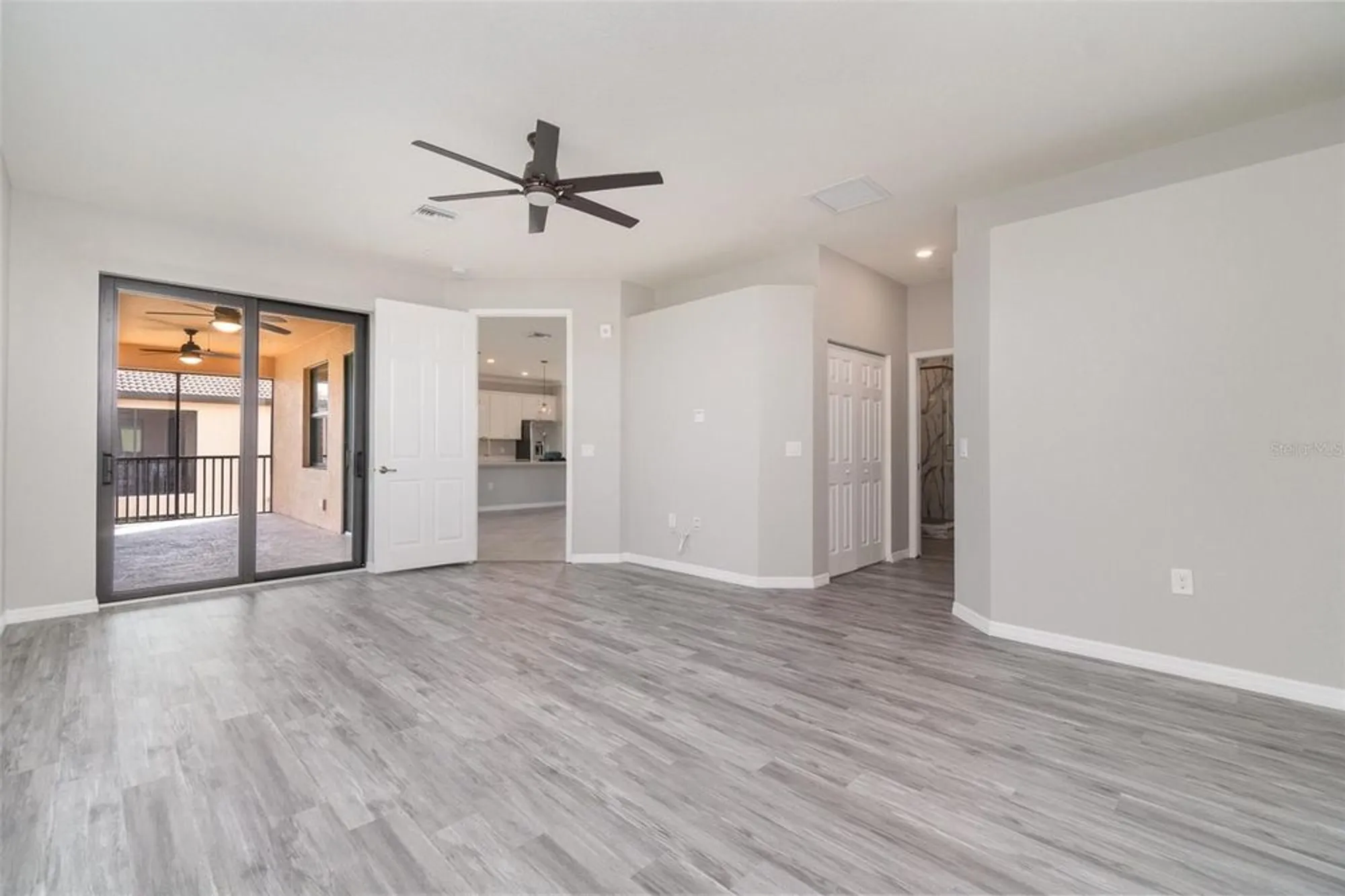 Property Slideshow image 18 of 33 | 10800 tarflower dr 202, Venice, FL, 34293