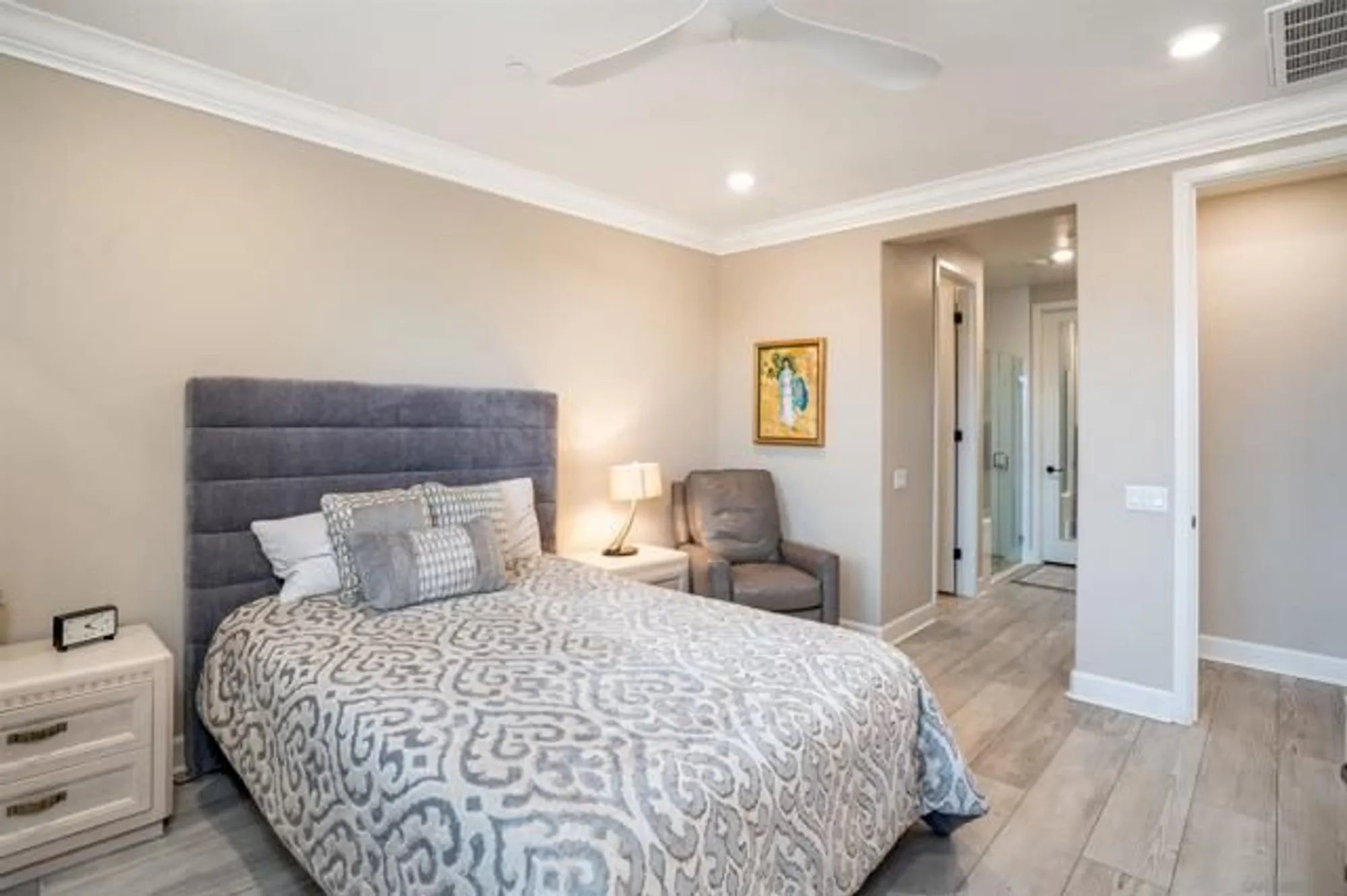 Property Slideshow image 18 of 41 | 16750 coyote bush dr 108, San Diego, CA, 92127