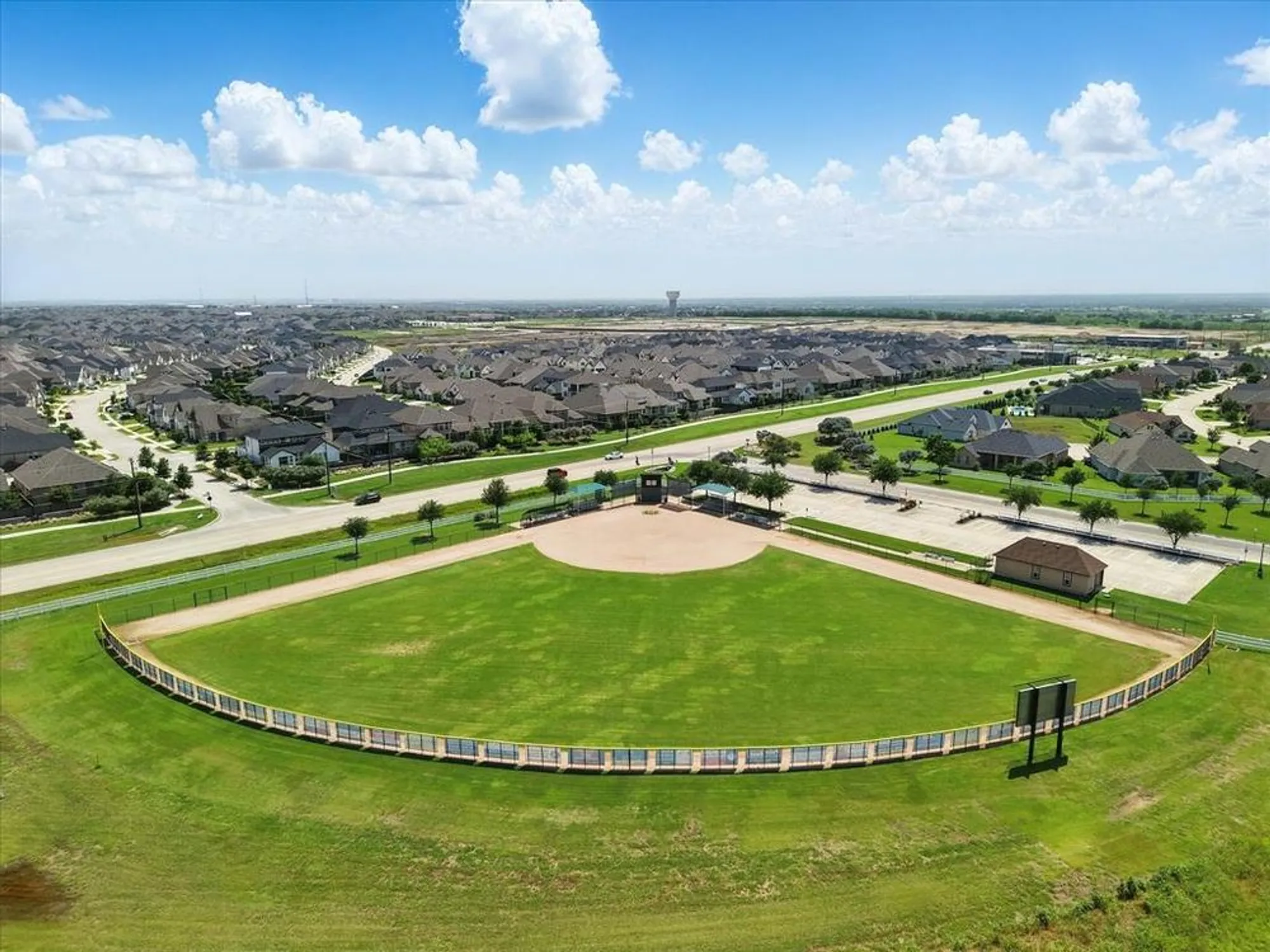 Property Slideshow image 34 of 37 | 9513 windwood ln, Denton, TX, 76207