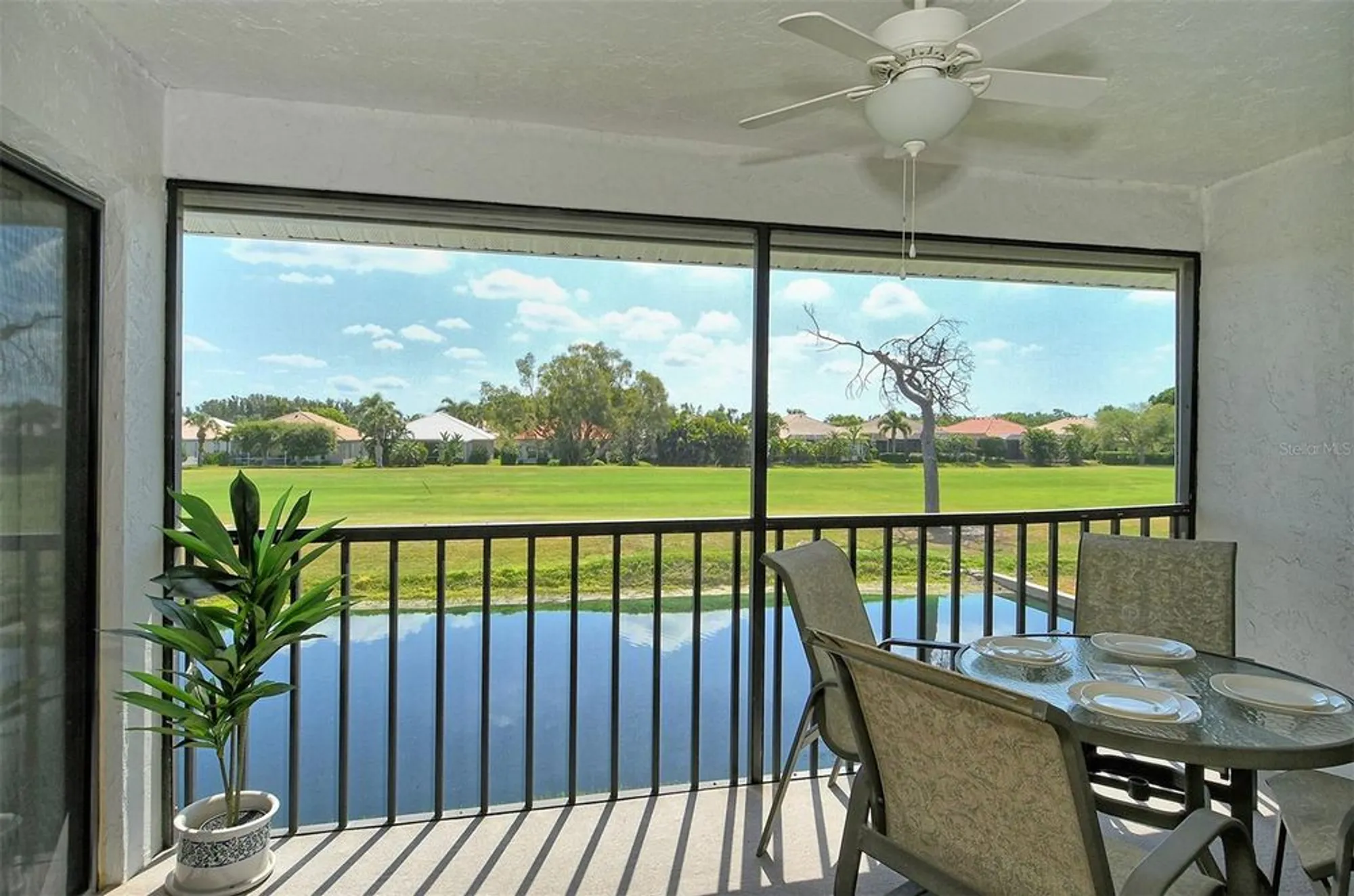 Property Slideshow image 10 of 31 | 1100 capri isles blvd apt 523, Venice, FL, 34292