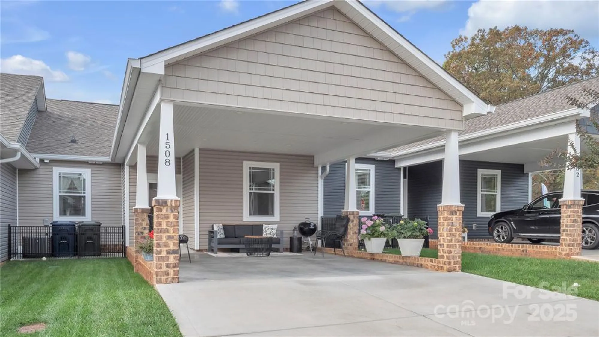 Property Slideshow image 2 of 44 | 1508 28th street ln se, Hickory, NC, 28602