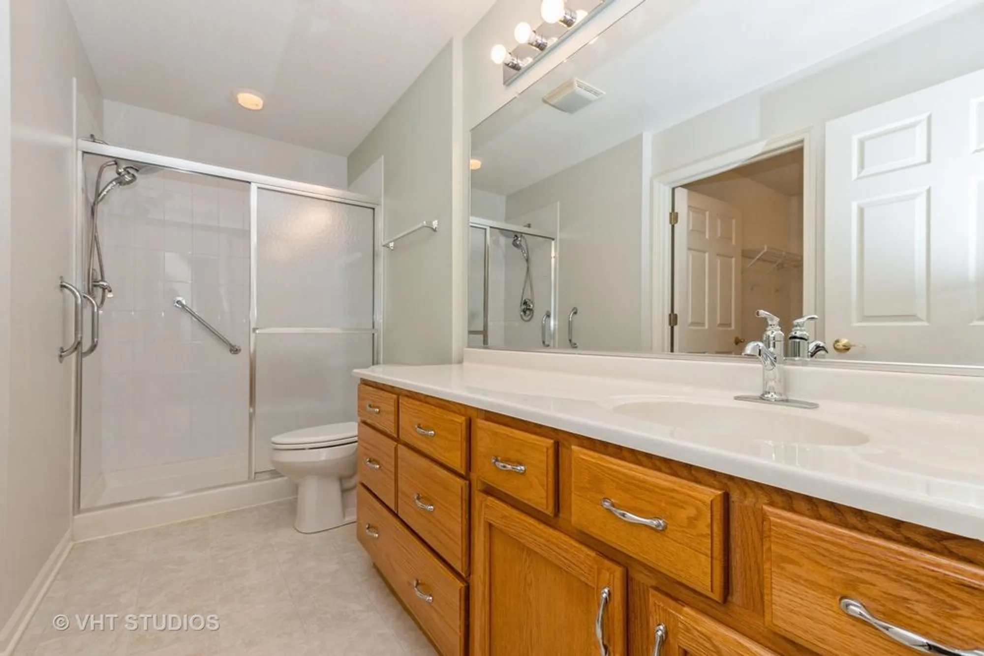 Property Slideshow image 13 of 18 | 18248 murphy cir # 18248, Tinley Park, IL, 60487