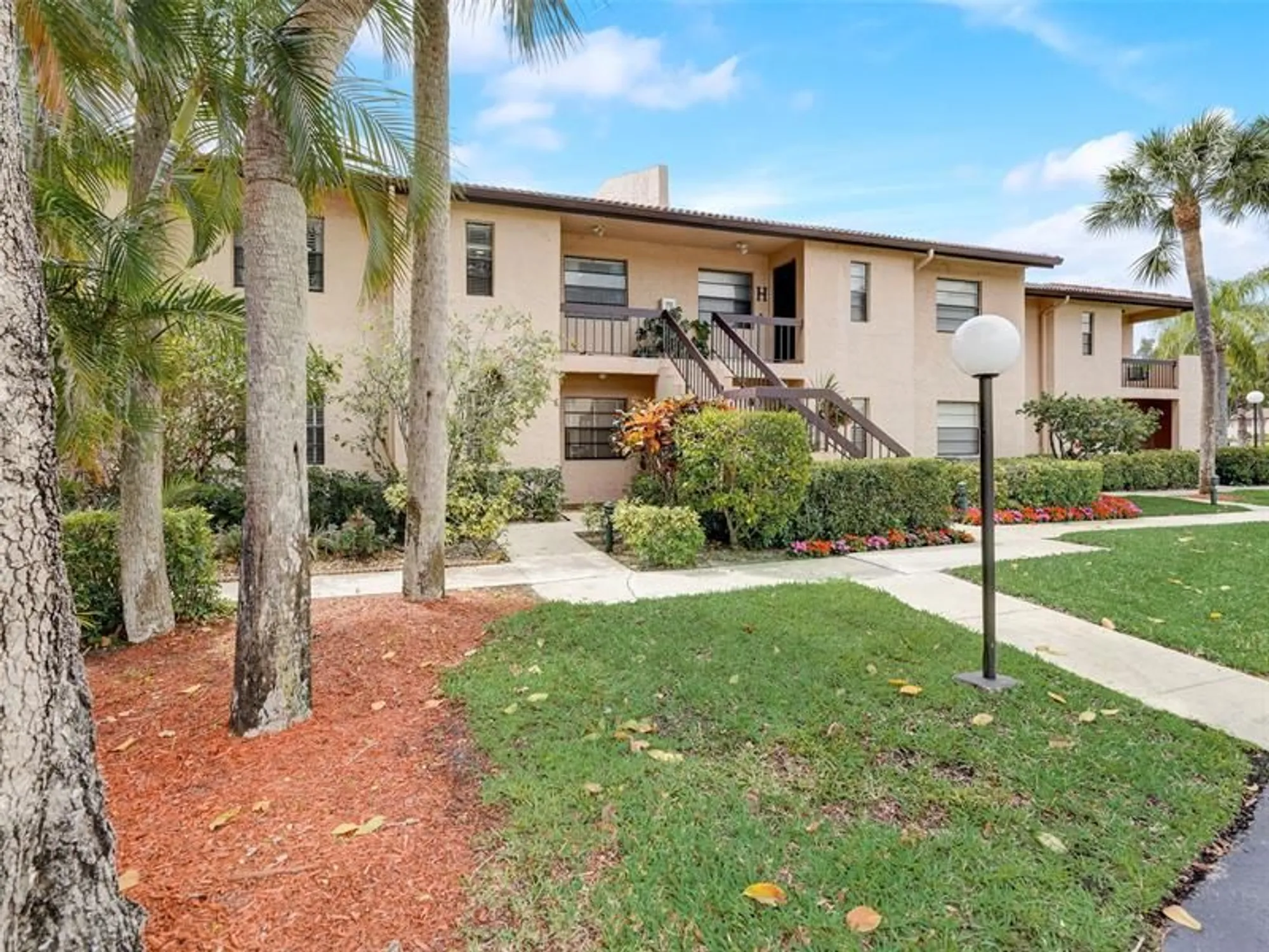 Property Slideshow image 52 of 72 | 9261 vista del lago apt 19f, Boca Raton, FL, 33428