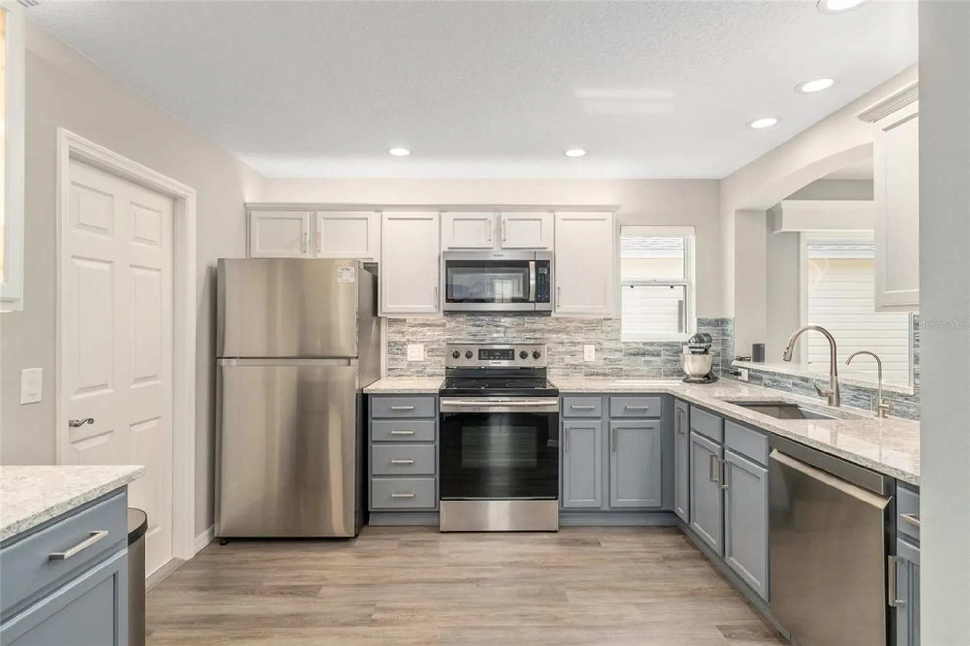 Property Slideshow image 7 of 39 | 2498 yalaha ave, The Villages, FL, 32162