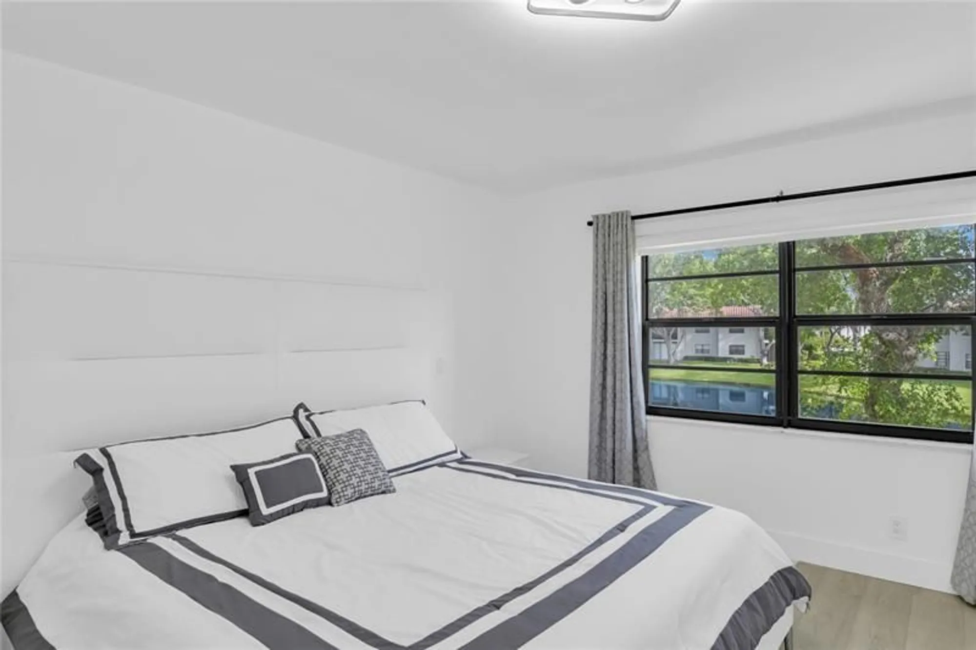 Property Slideshow image 28 of 45 | 21364 cypress hammock dr l, Boca Raton, FL, 33428