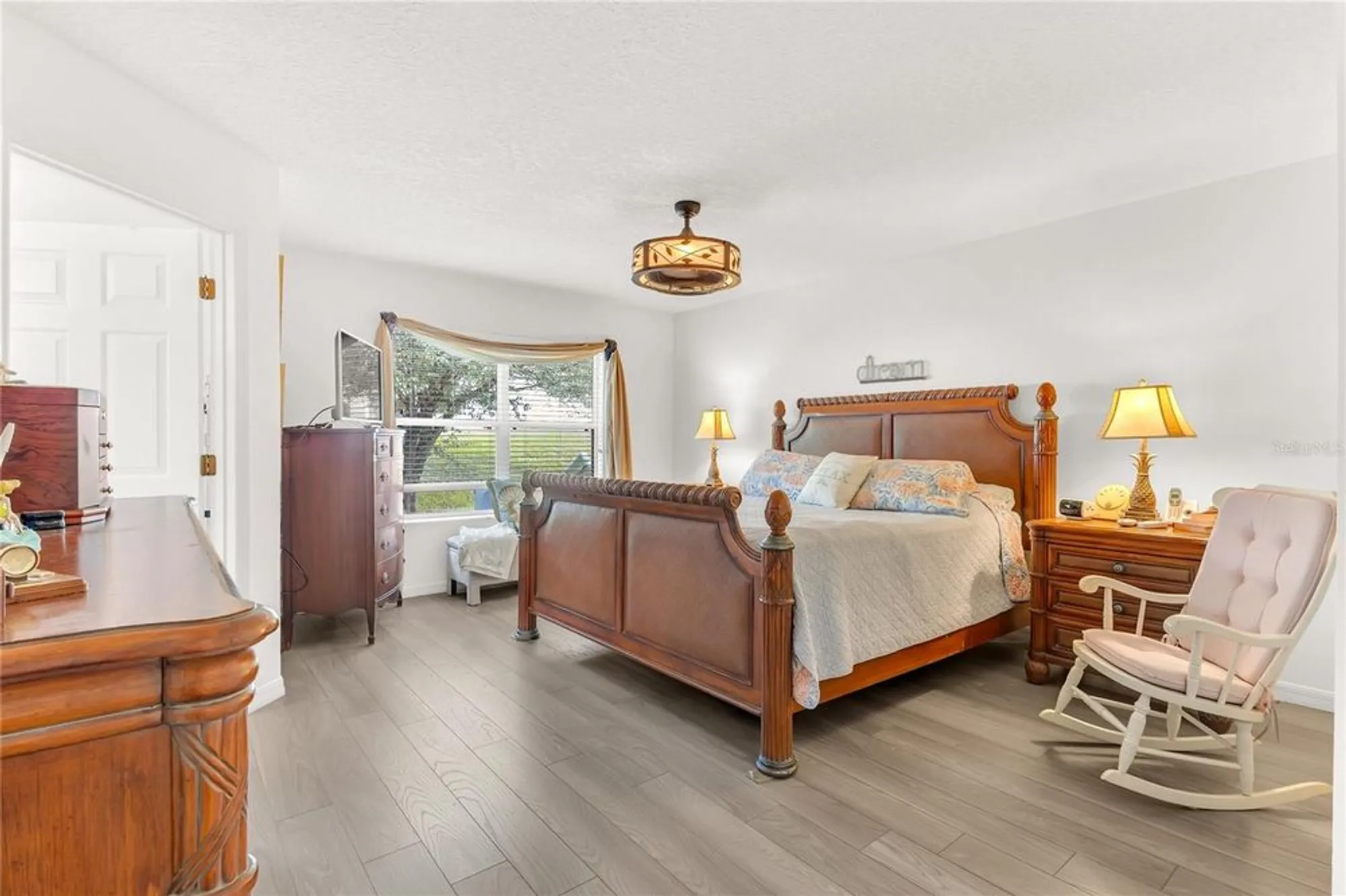 Property Slideshow image 21 of 42 | 25008 cranes roost cir, Leesburg, FL, 34748