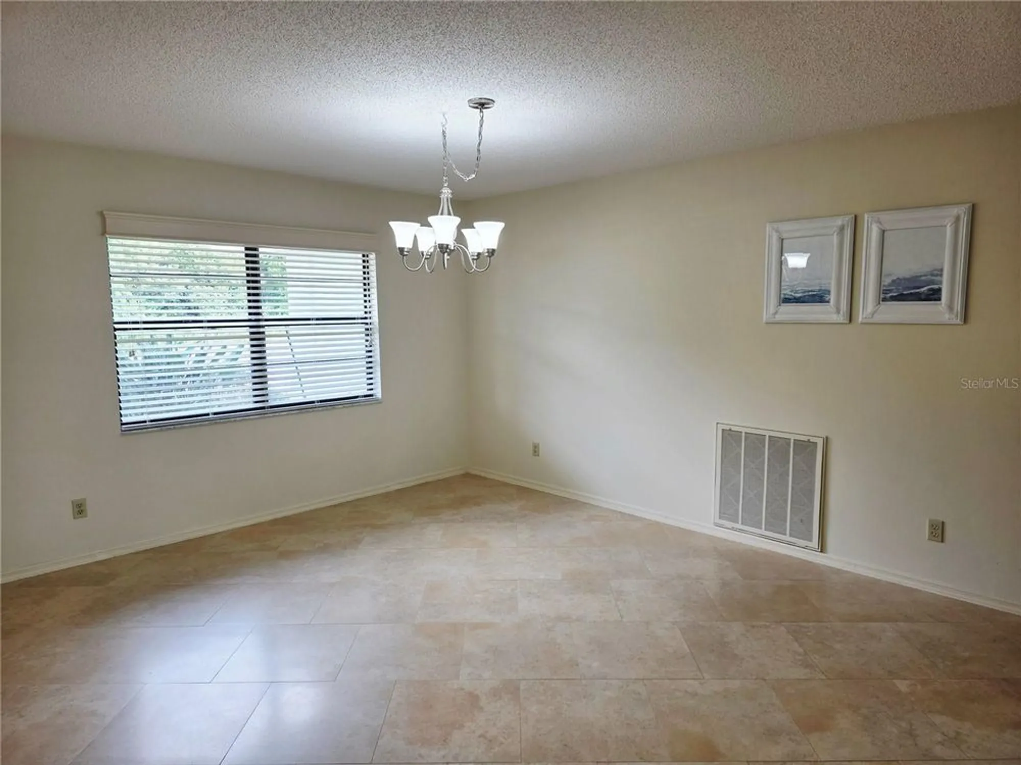 Property Slideshow image 31 of 37 | 1924 new bedford dr, Sun City Center, FL, 33573