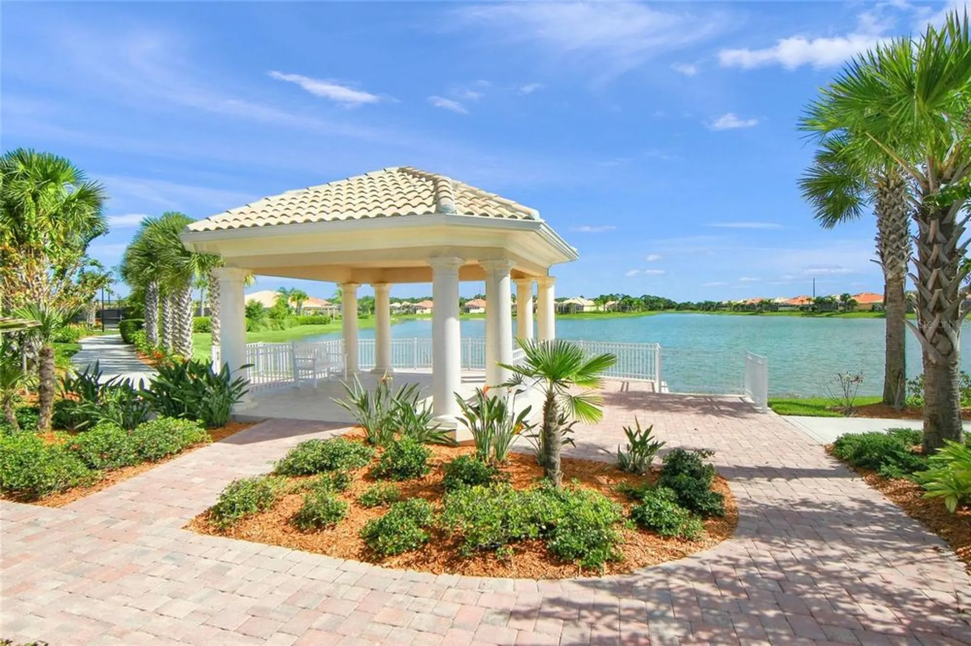Property Slideshow image 38 of 46 | 5762 benevento dr, Sarasota, FL, 34238
