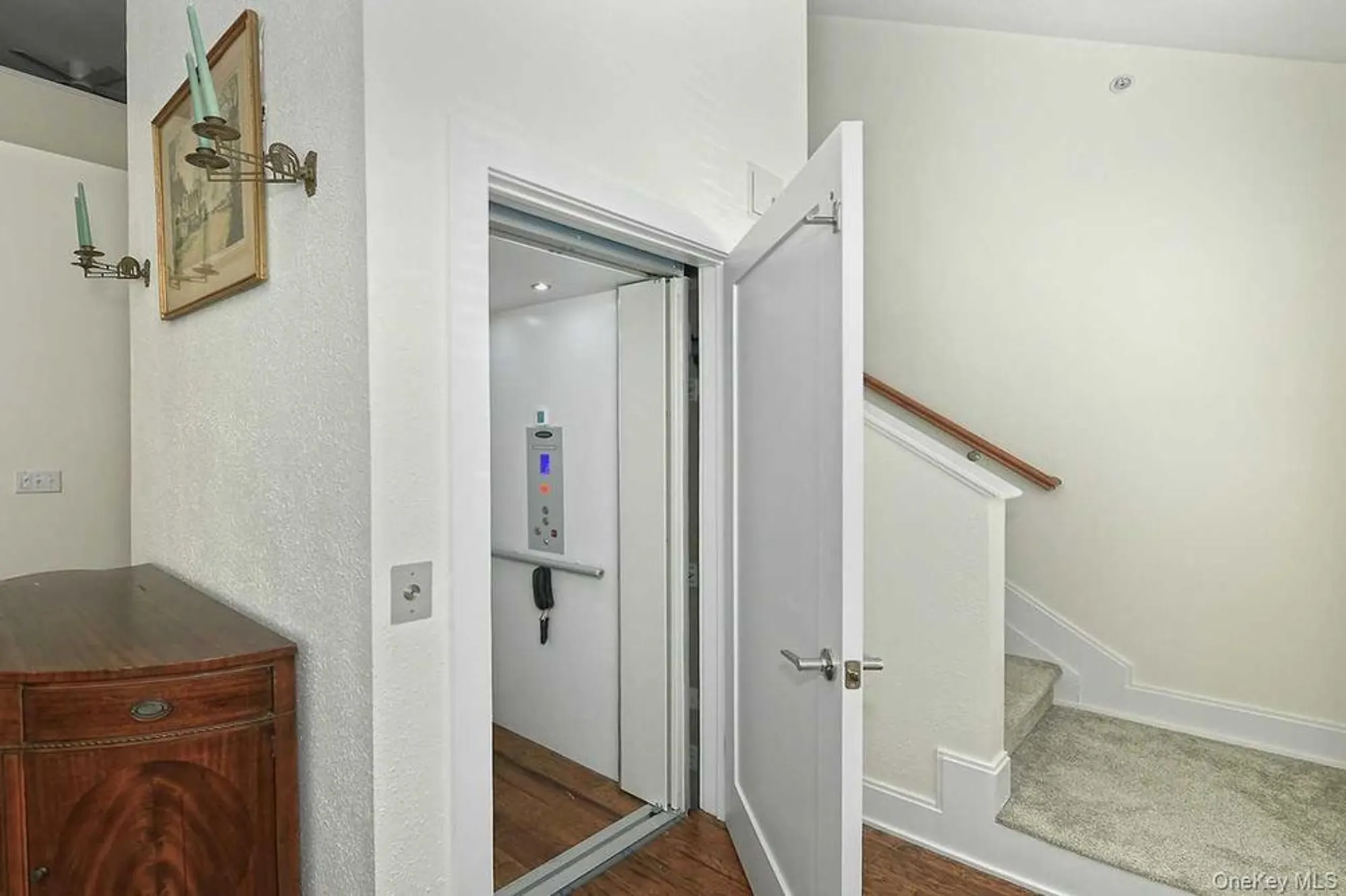 Property Slideshow image 19 of 20 | 123 emanuel way, East Meadow, NY, 11554