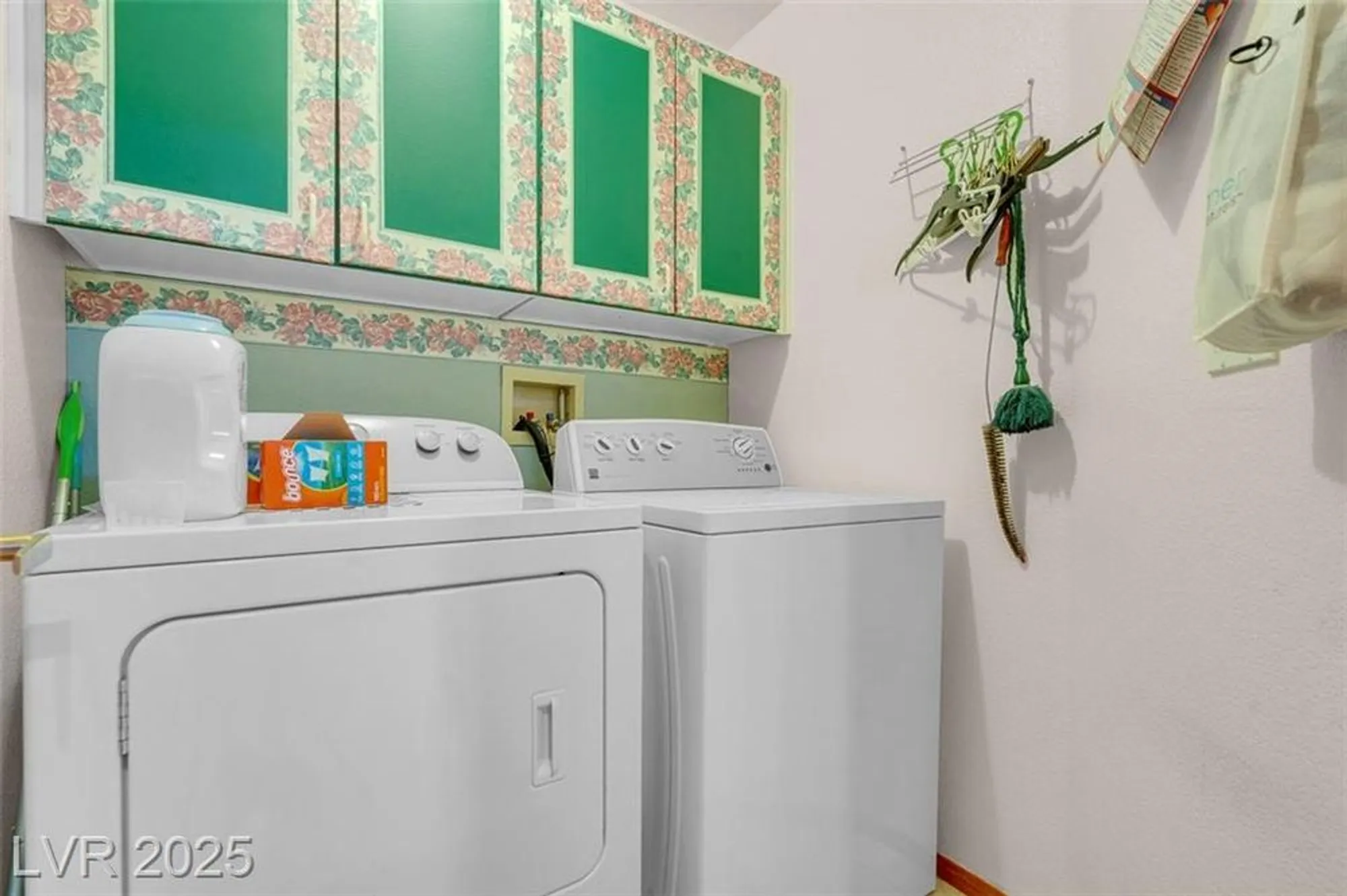 Property Slideshow image 36 of 46 | 5204 rim view ln, Las Vegas, NV, 89130