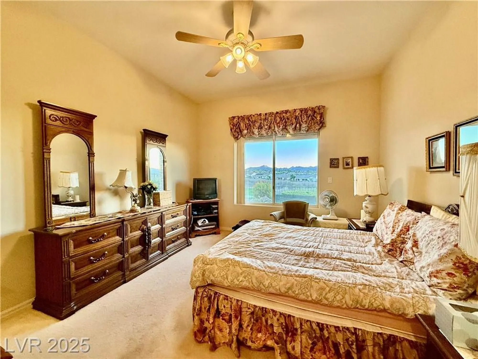 Property Slideshow image 39 of 51 | 2851 scotts valley dr, Henderson, NV, 89052