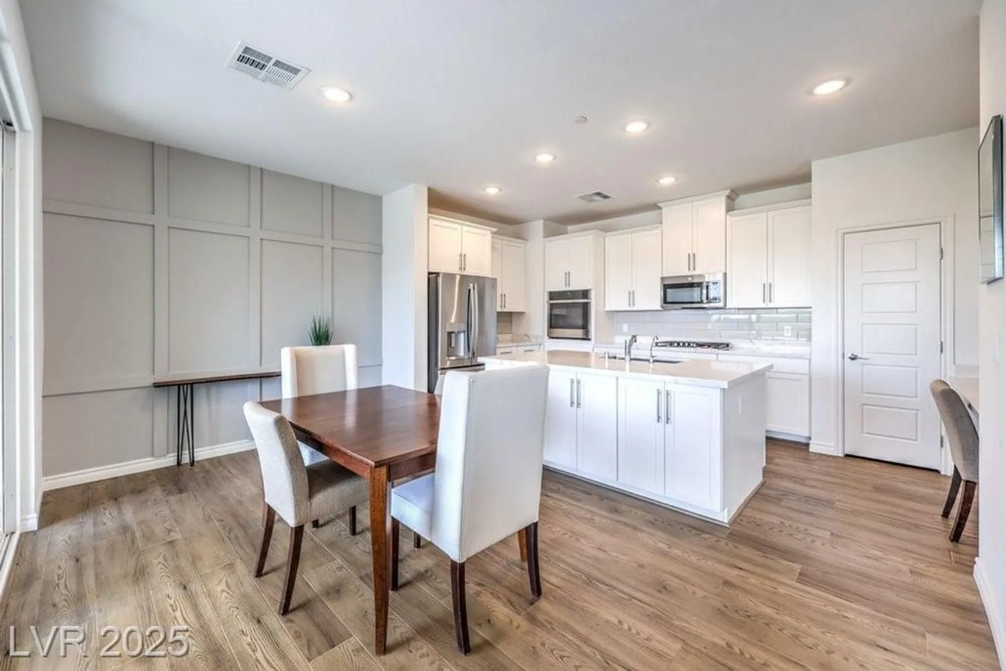 Property Slideshow image 35 of 70 | 2555 hampton rd 10303, Henderson, NV, 89052