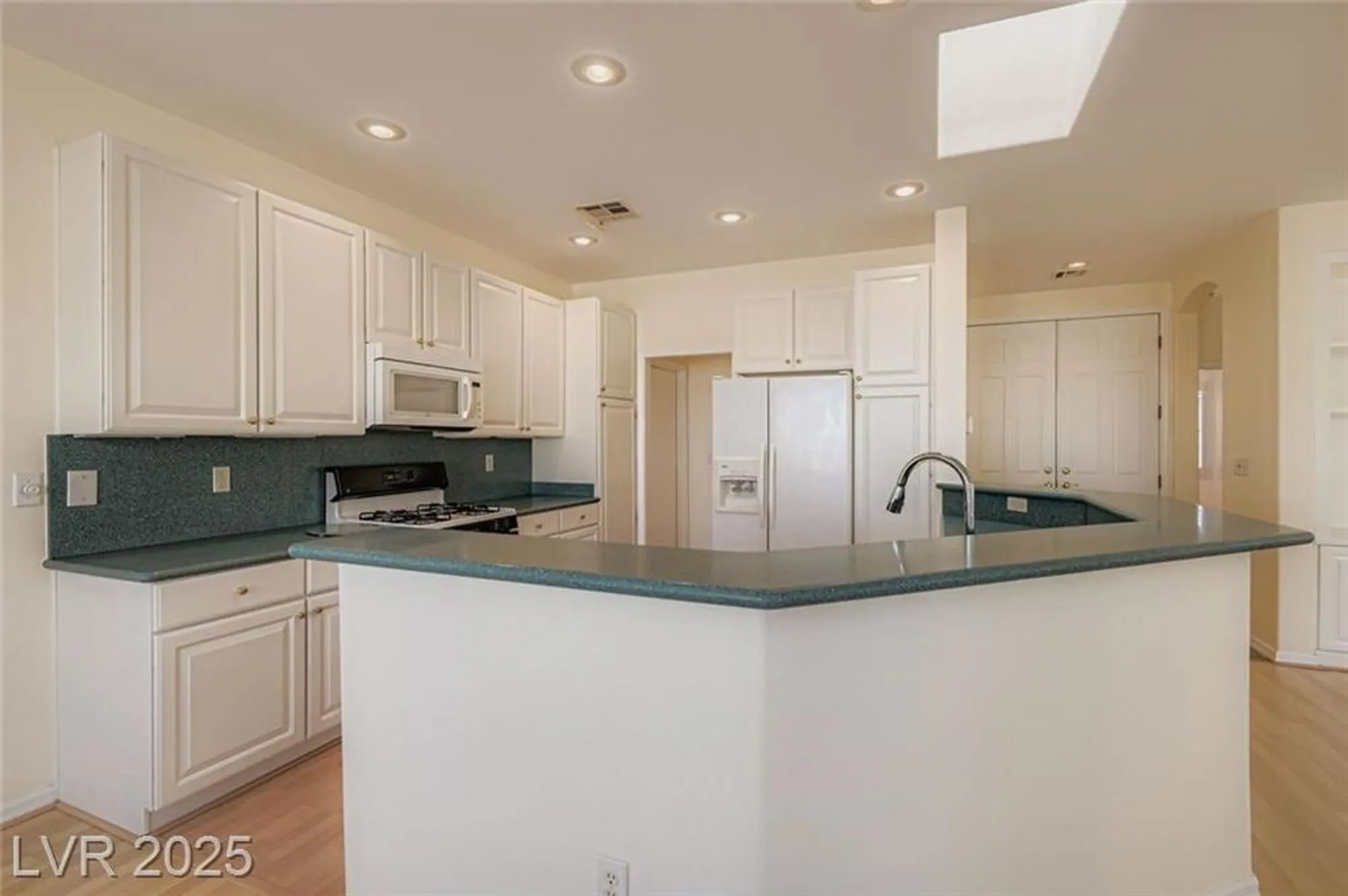 Property Slideshow image 6 of 37 | 10554 sopra ct, Las Vegas, NV, 89135