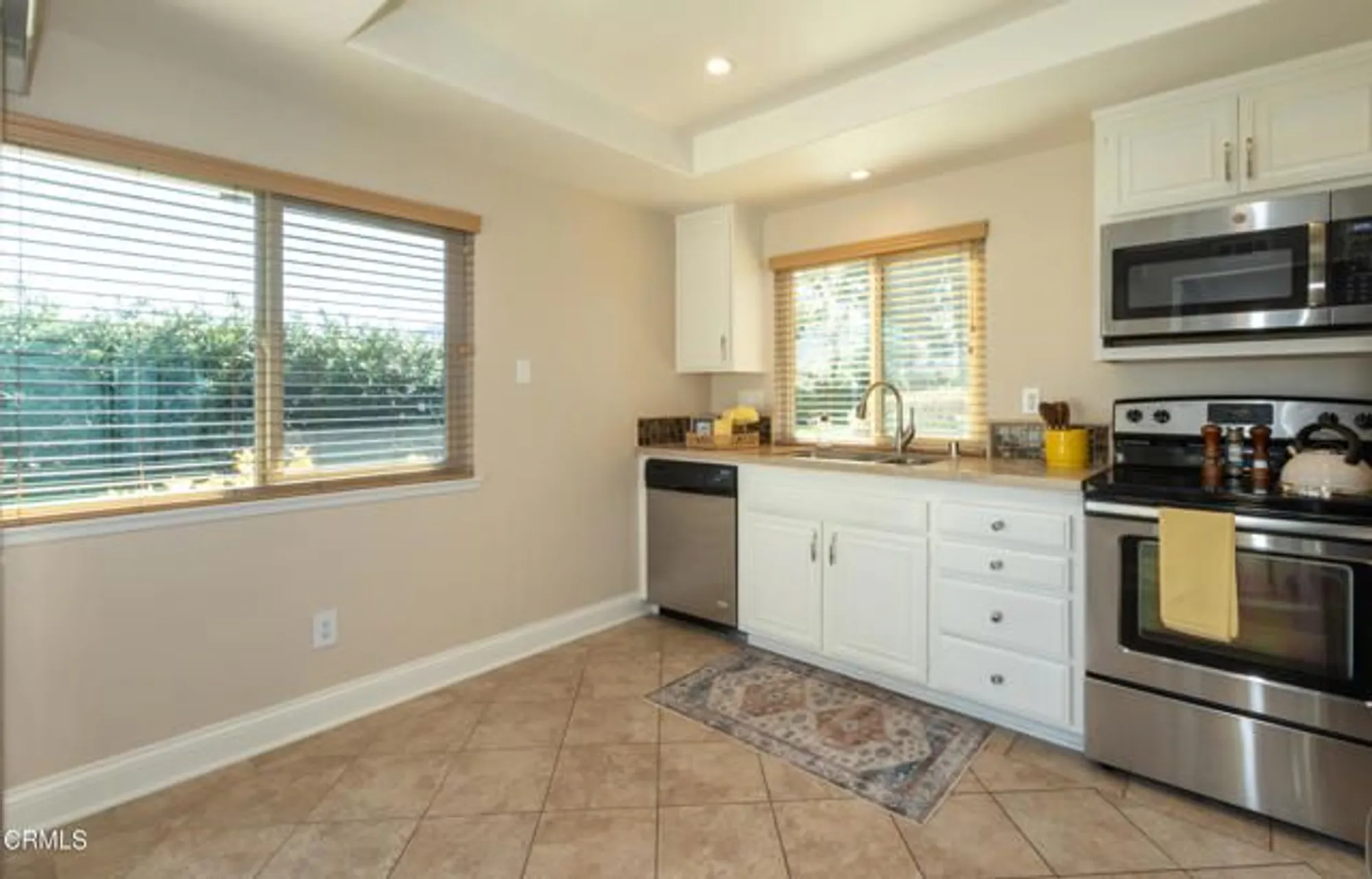 Property Slideshow image 14 of 43 | 20304 village 20, Camarillo, CA, 93012