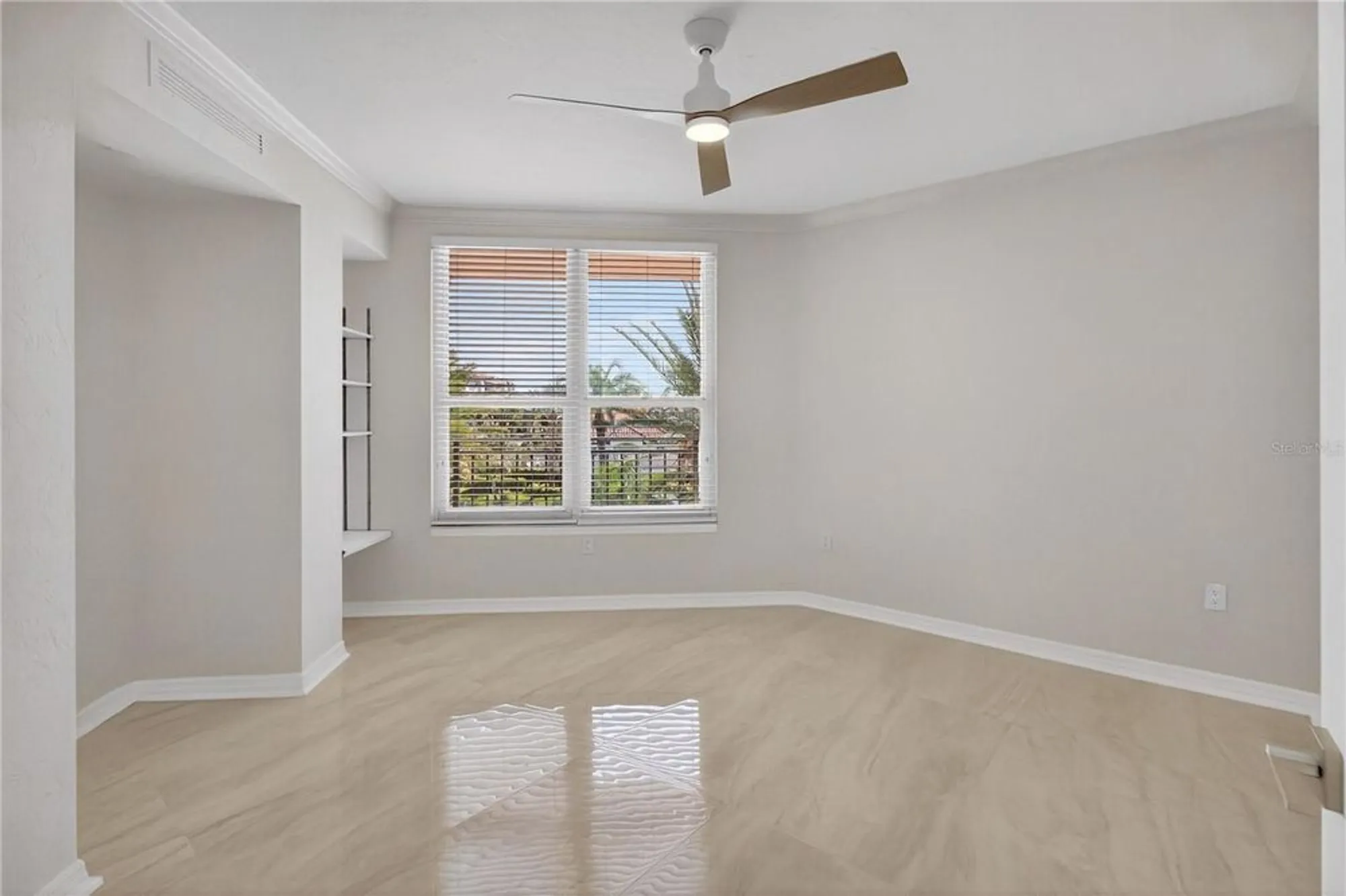 Property Slideshow image 26 of 59 | 5430 eagles point cir 202, Sarasota, FL, 34231