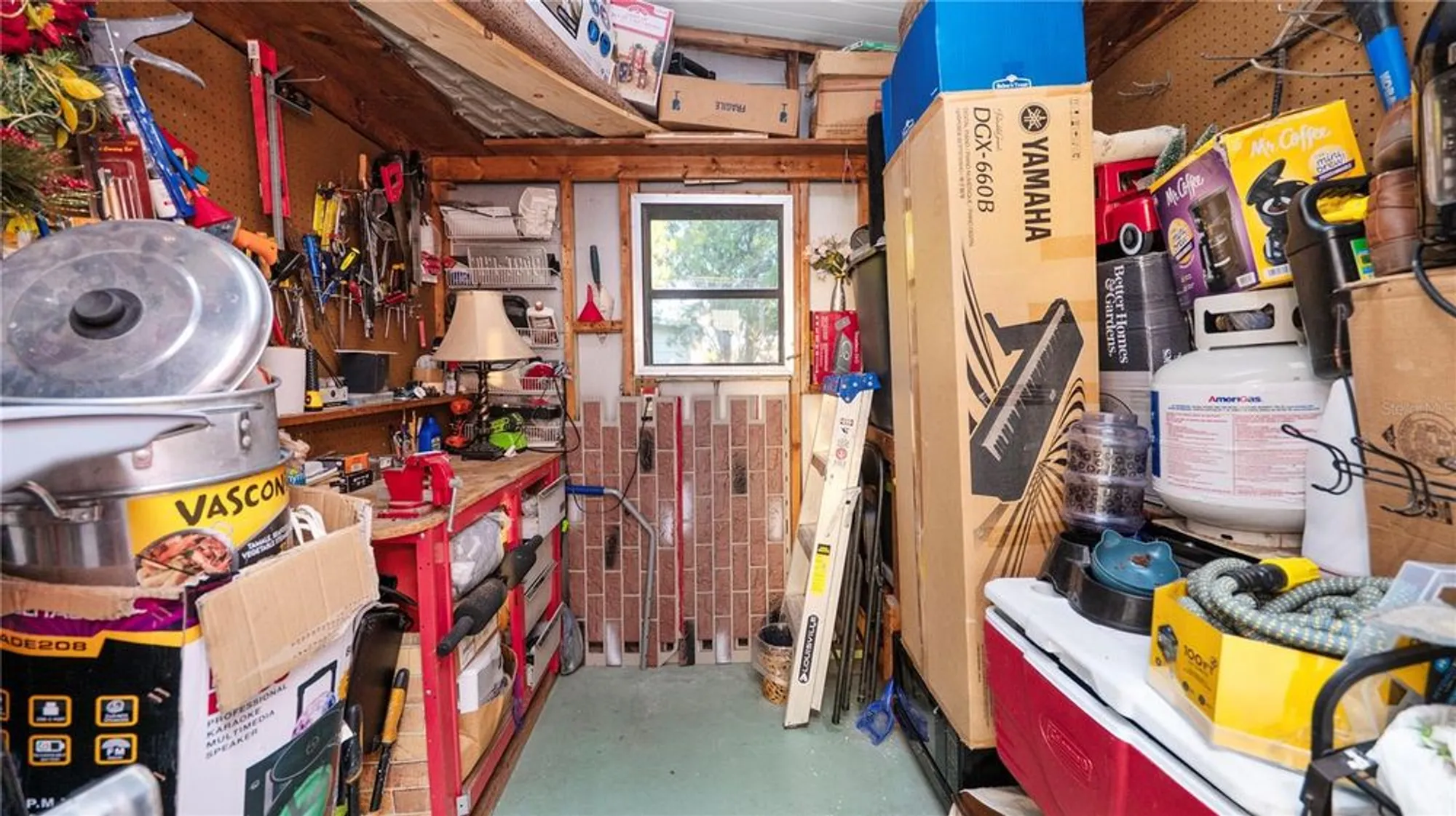 Property Slideshow image 37 of 47 | 5027 forest crest dr, Lakeland, FL, 33810