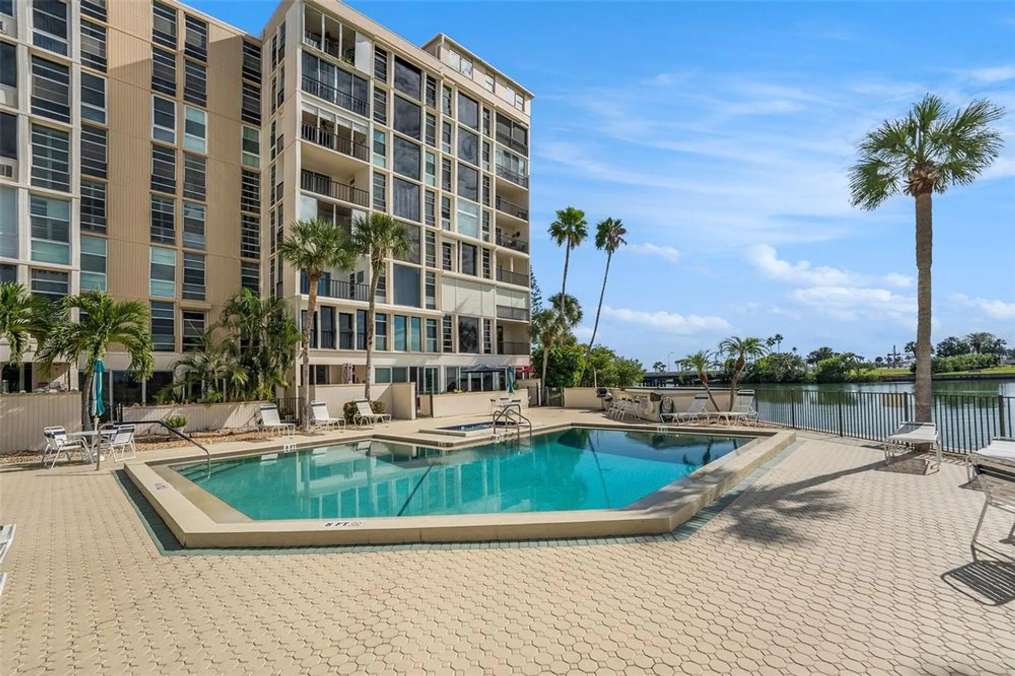 Property Slideshow image 27 of 30 | 7400 sun island dr 111, South Pasadena, FL, 33707