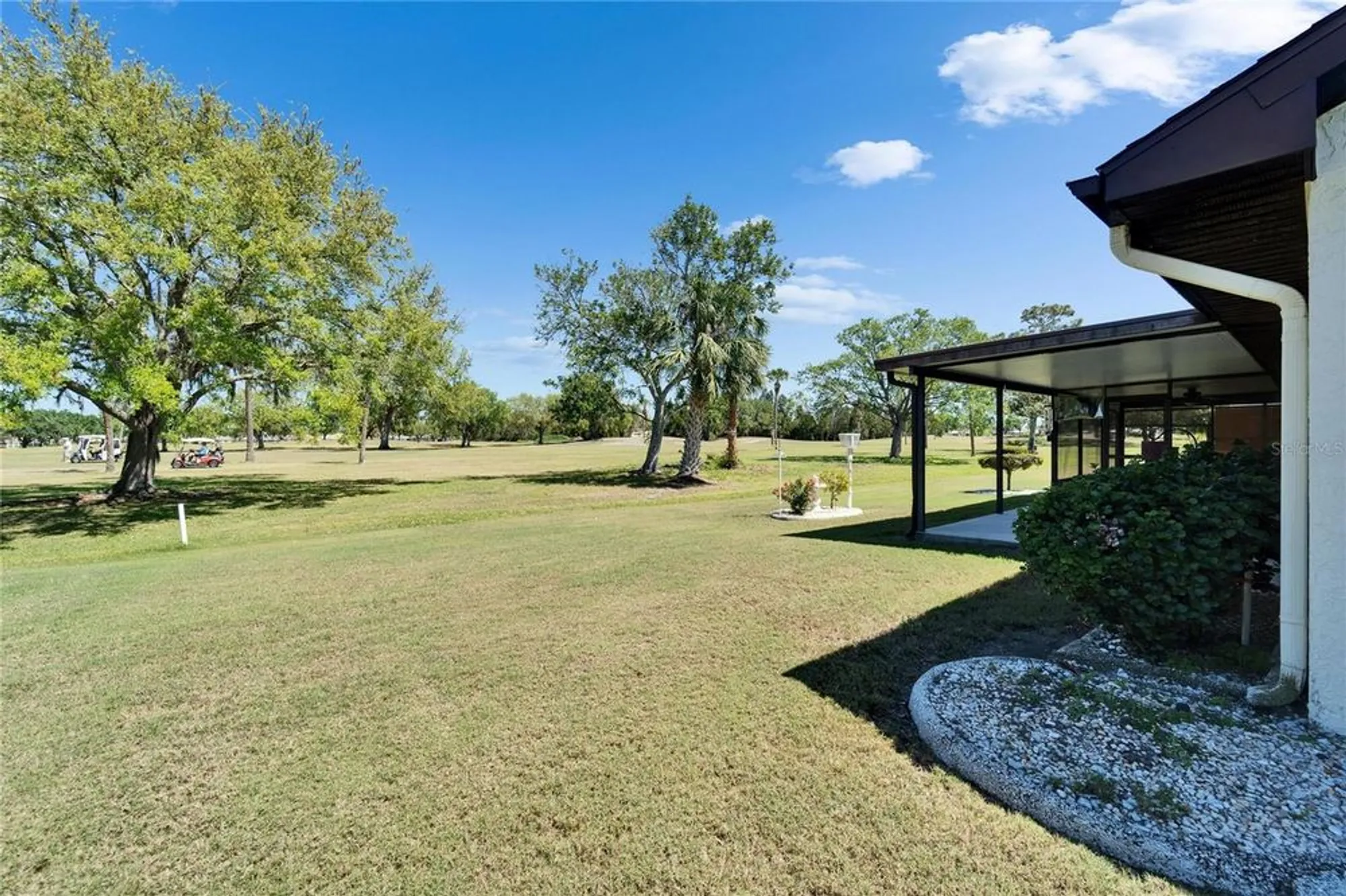 Property Slideshow image 49 of 79 | 2007 east view dr, Sun City Center, FL, 33573