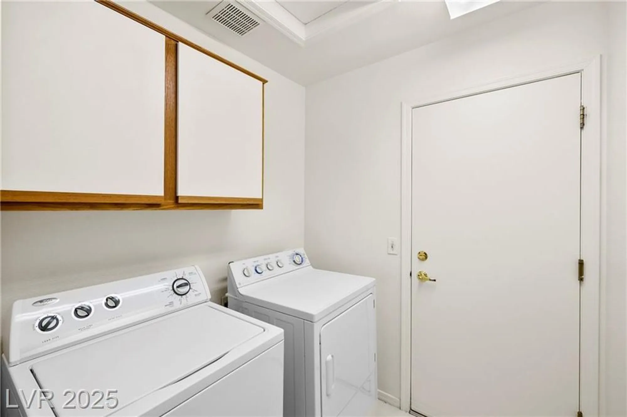 Property Slideshow image 21 of 44 | 8701 millsboro dr, Las Vegas, NV, 89134