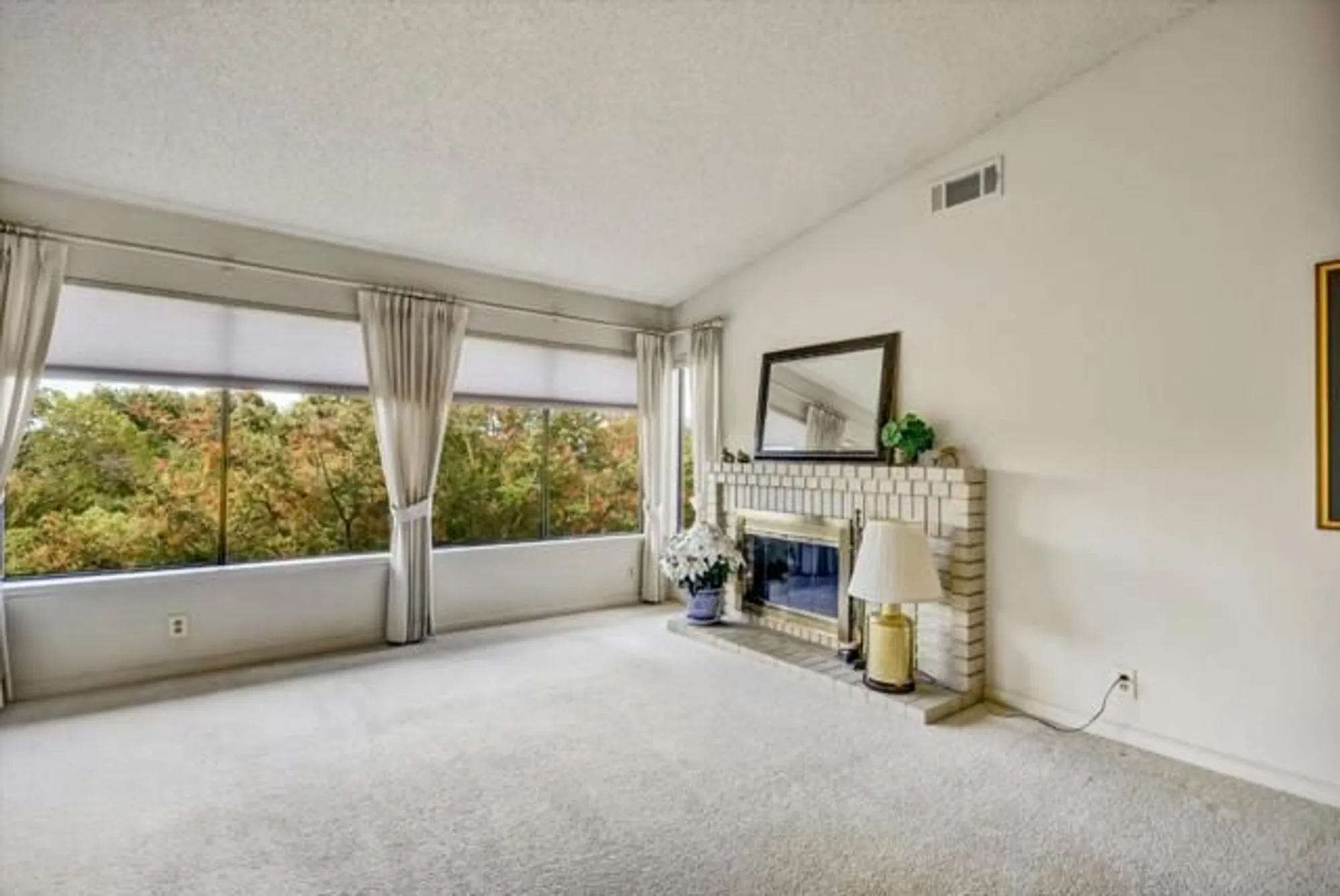 Property Slideshow image 16 of 59 | 7302 via granja, San Jose, CA, 95135