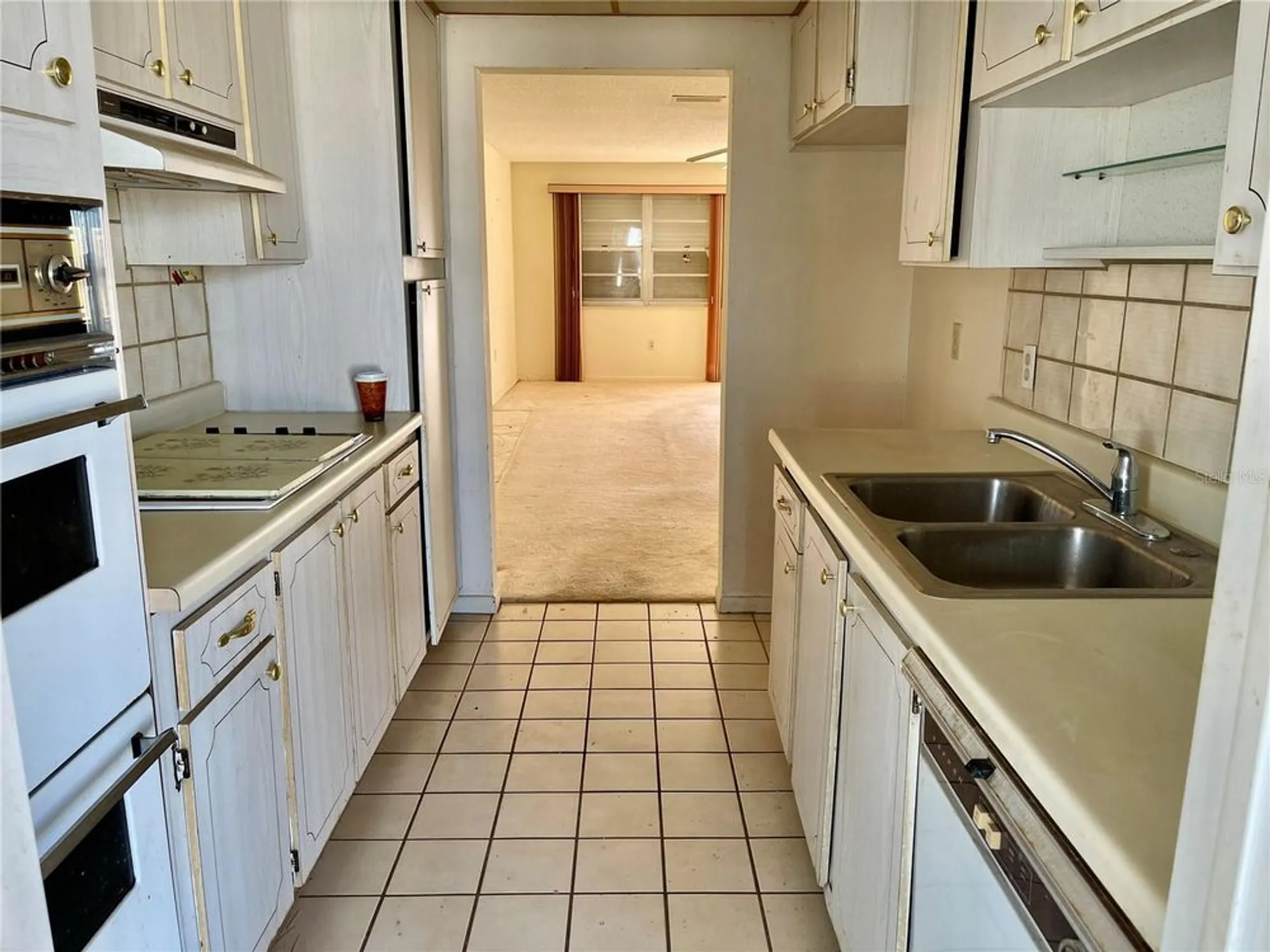 Property Slideshow image 8 of 18 | 6025 shore blvd 509, Gulfport, FL, 33707