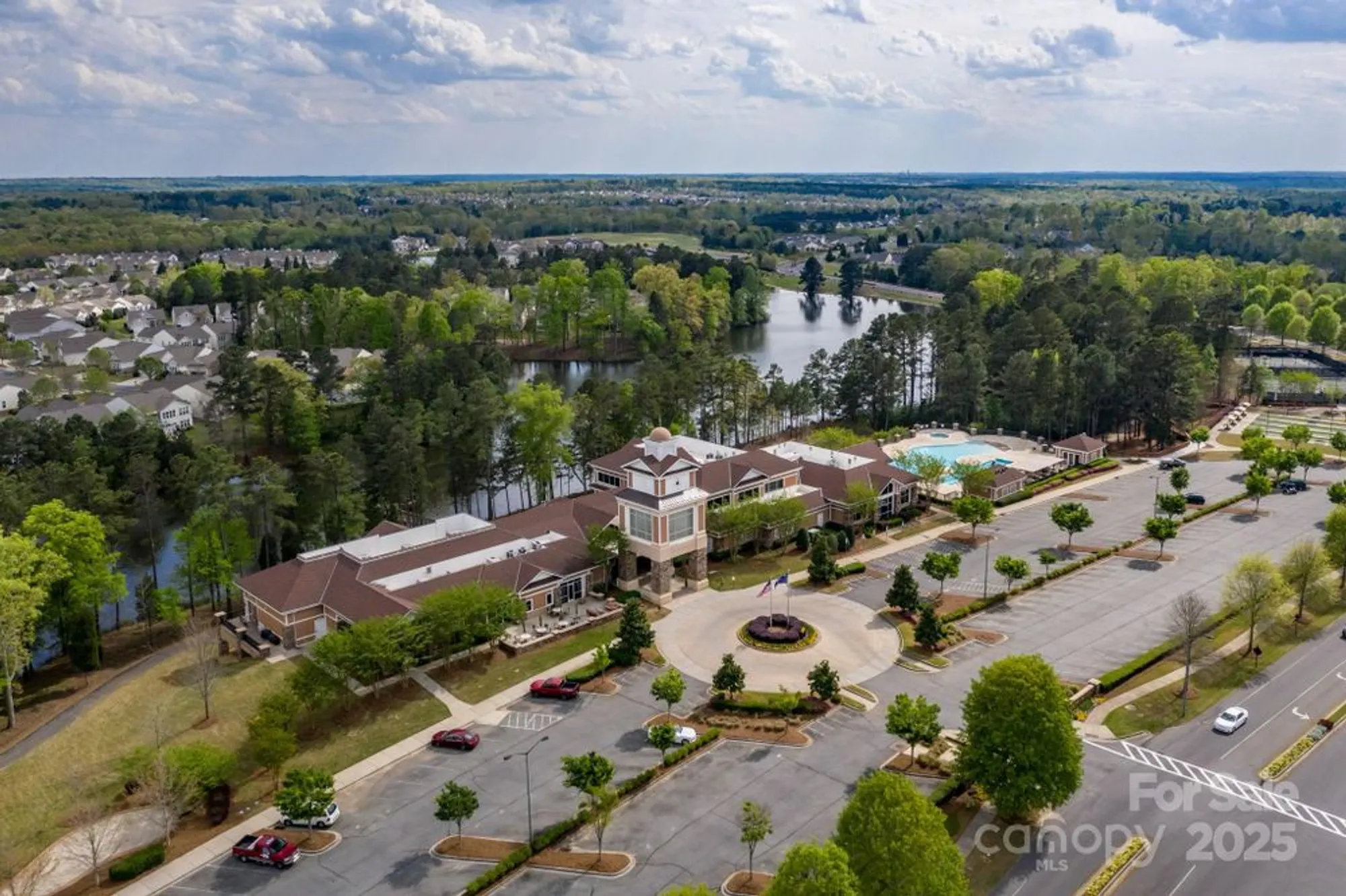 Property Slideshow image 41 of 44 | 8036 crater lake dr, Fort Mill, SC, 29707