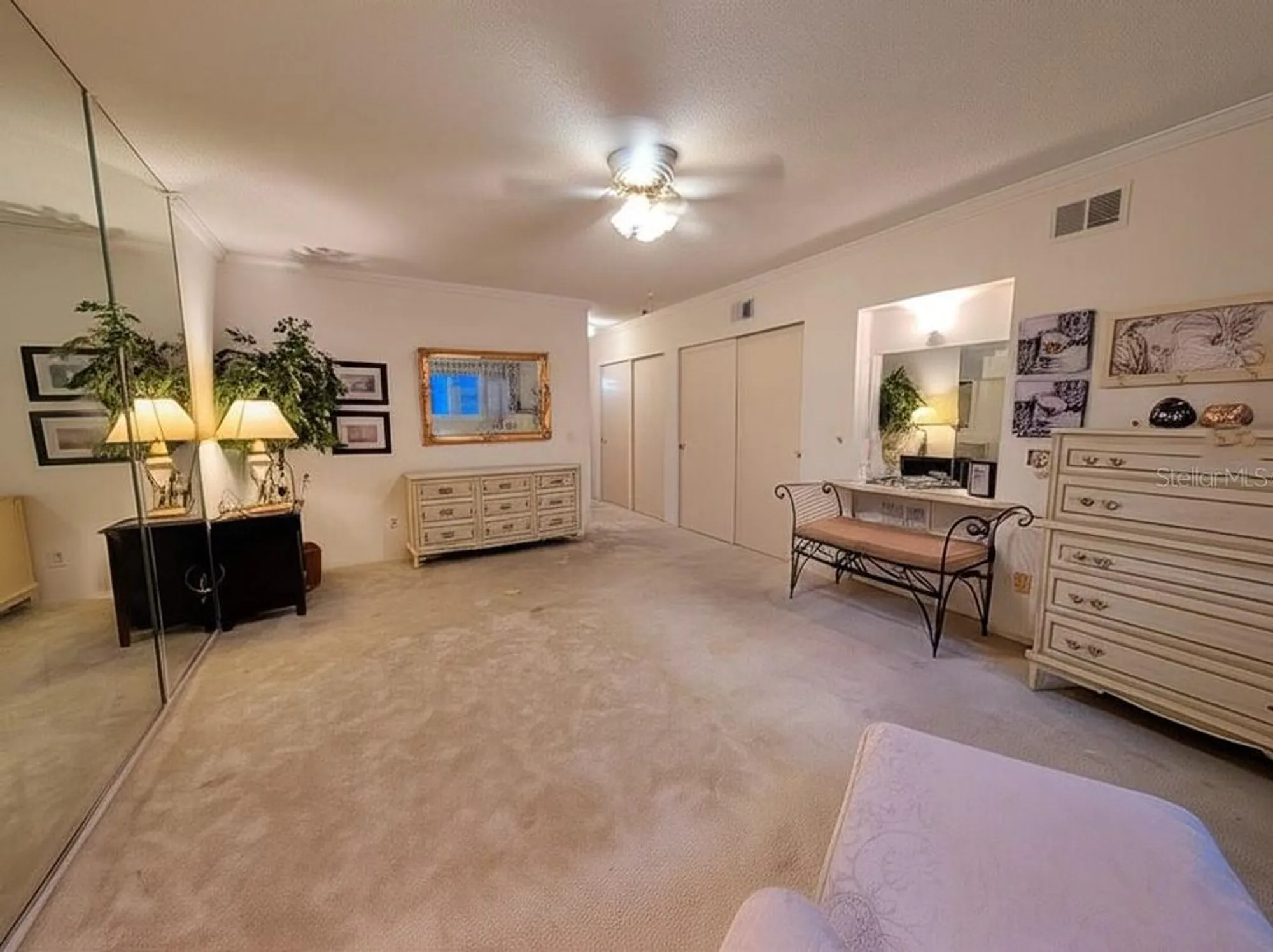 Property Slideshow image 9 of 12 | 2351 irish ln apt 35, Clearwater, FL, 33763