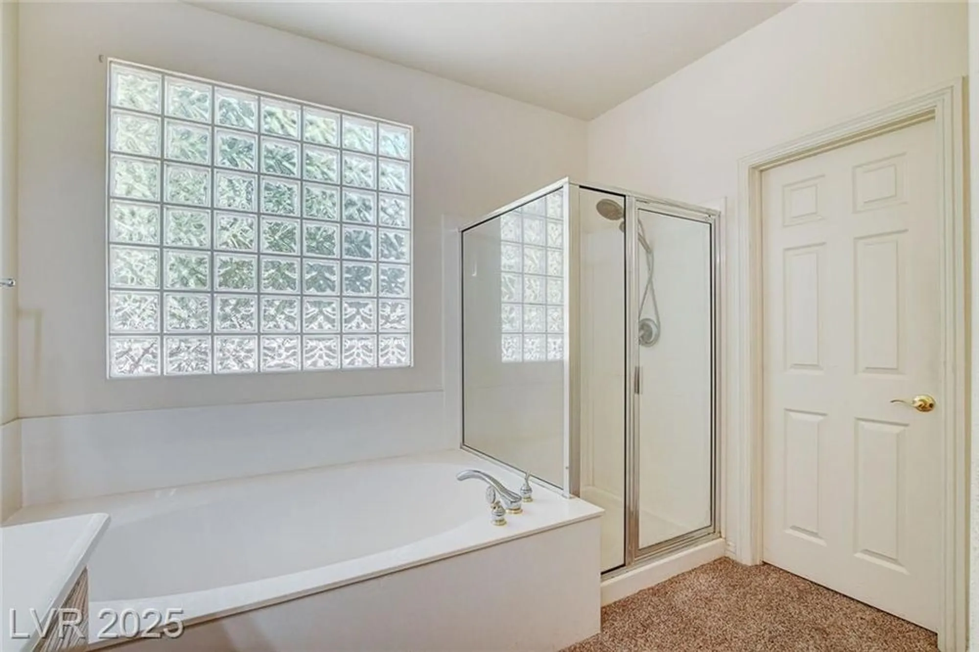 Property Slideshow image 26 of 48 | 10584 abisso dr, Las Vegas, NV, 89135