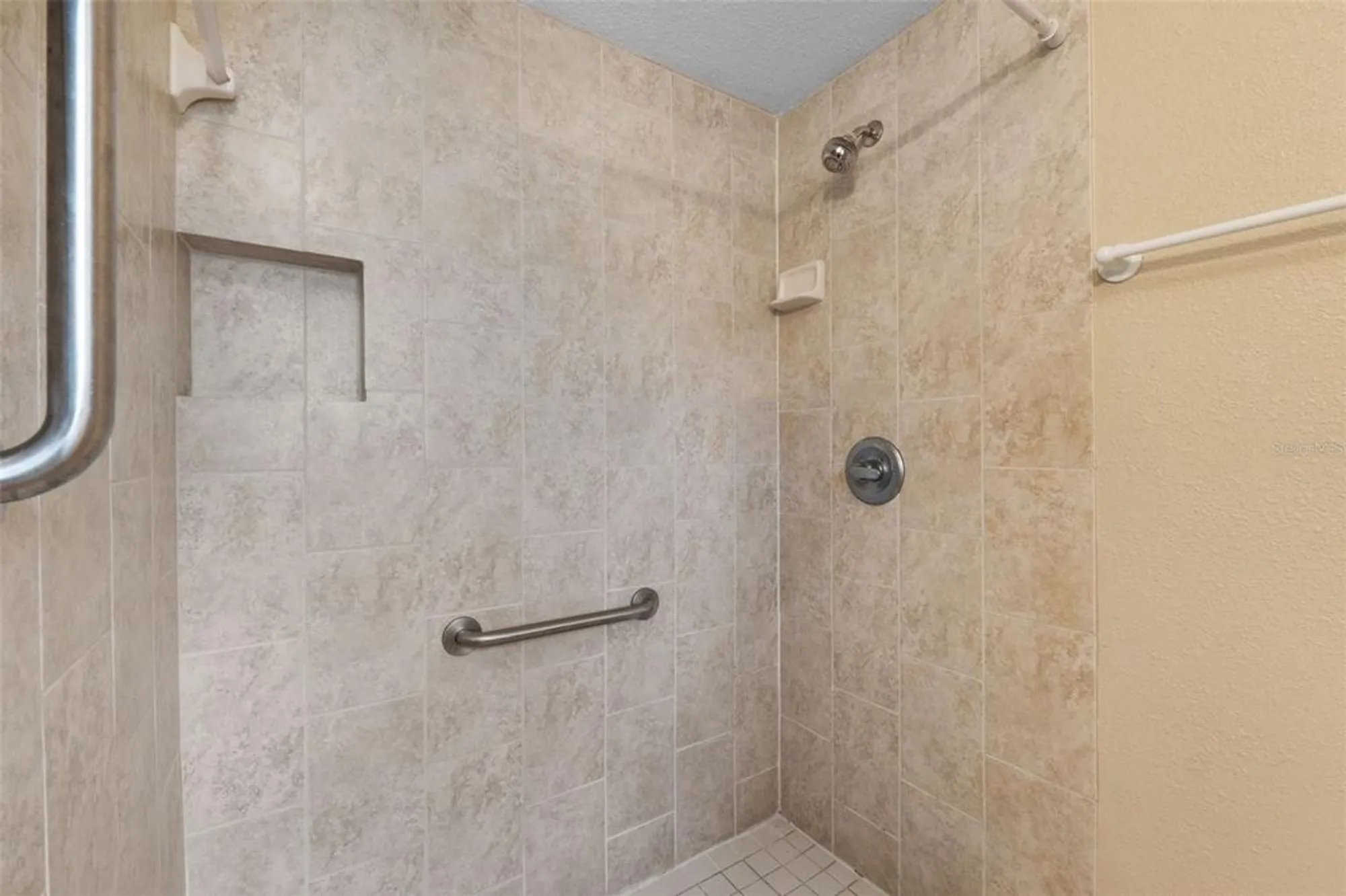 Property Slideshow image 25 of 47 | 3341 highland fairways blvd, Lakeland, FL, 33810