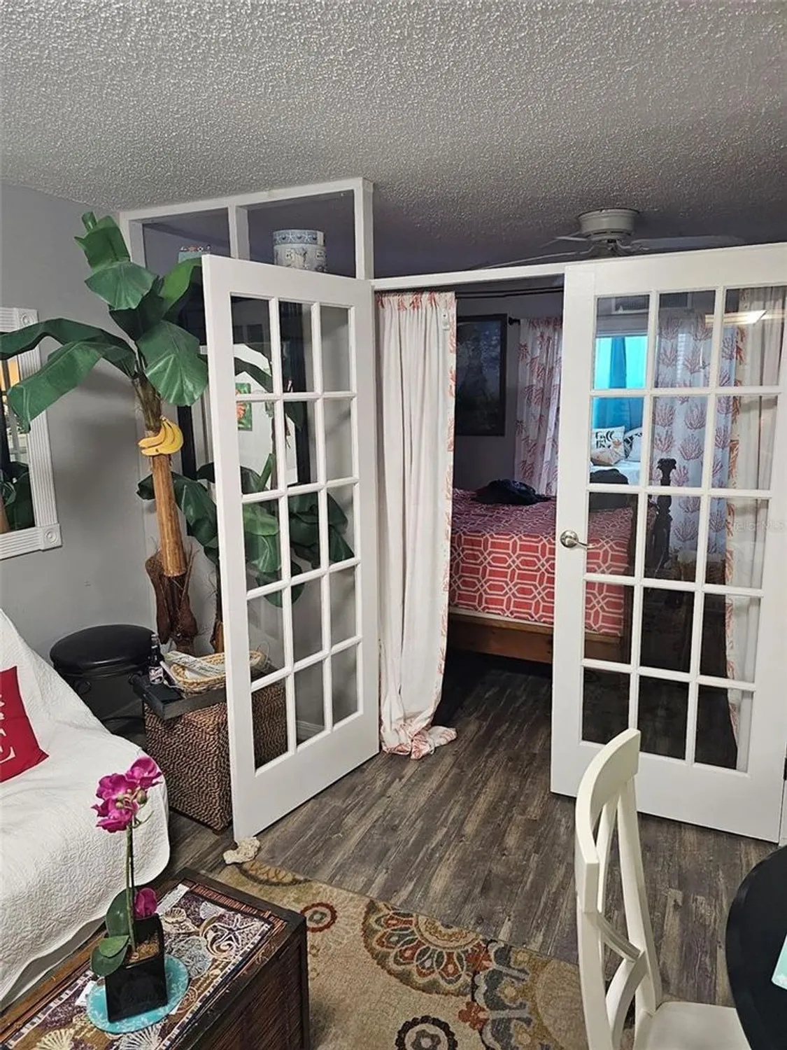 Property Slideshow image 4 of 12 | 4775 cove cir apt 705, Saint Petersburg, FL, 33708