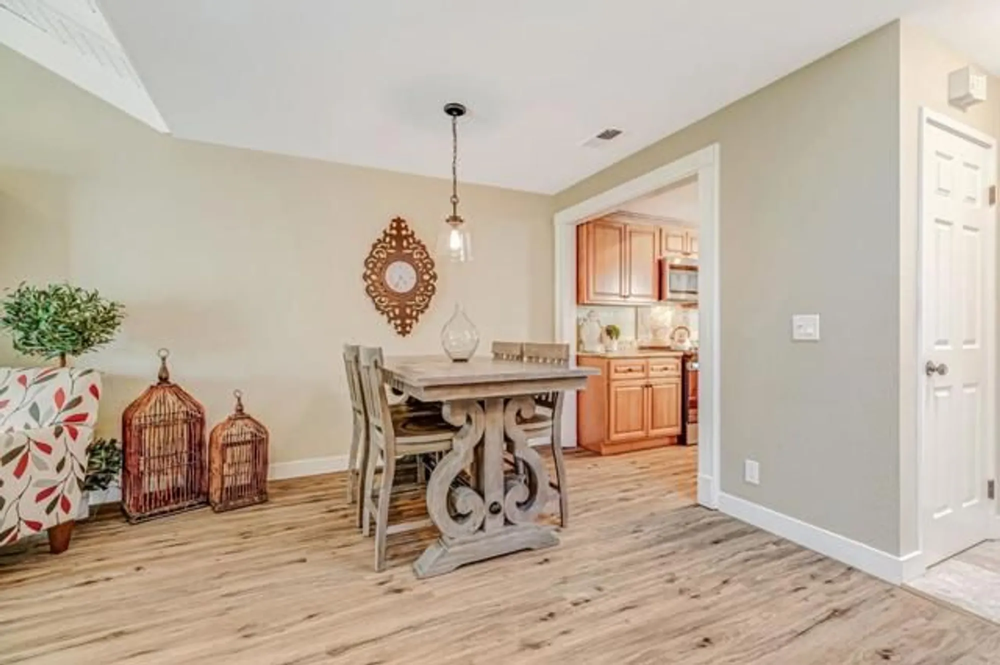 Property Slideshow image 11 of 35 | 6094 montgomery ct, San Jose, CA, 95135