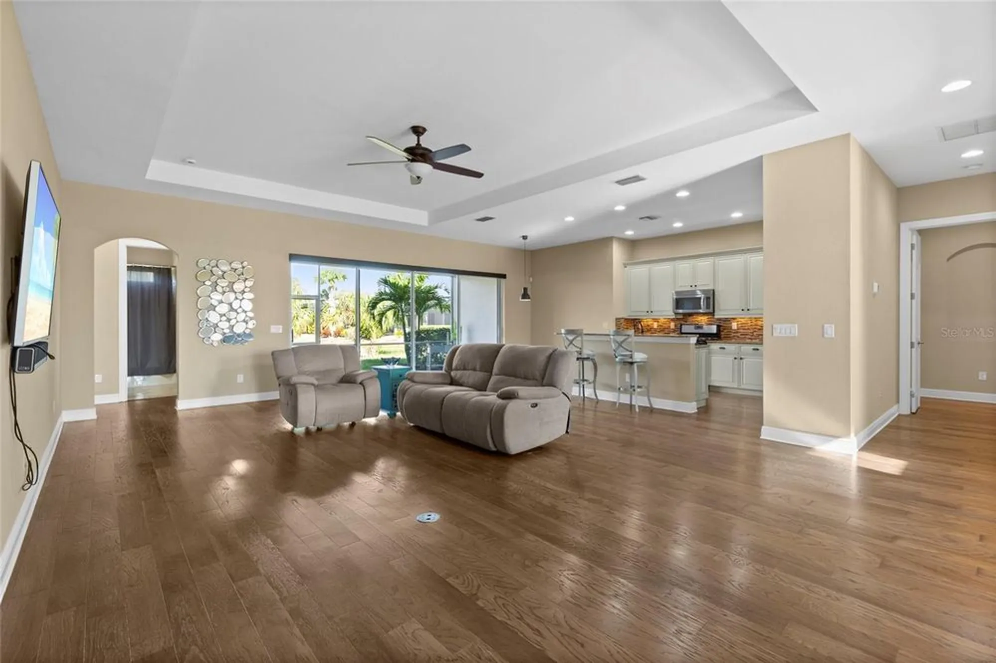 Property Slideshow image 7 of 51 | 942 preservation st, Bradenton, FL, 34208