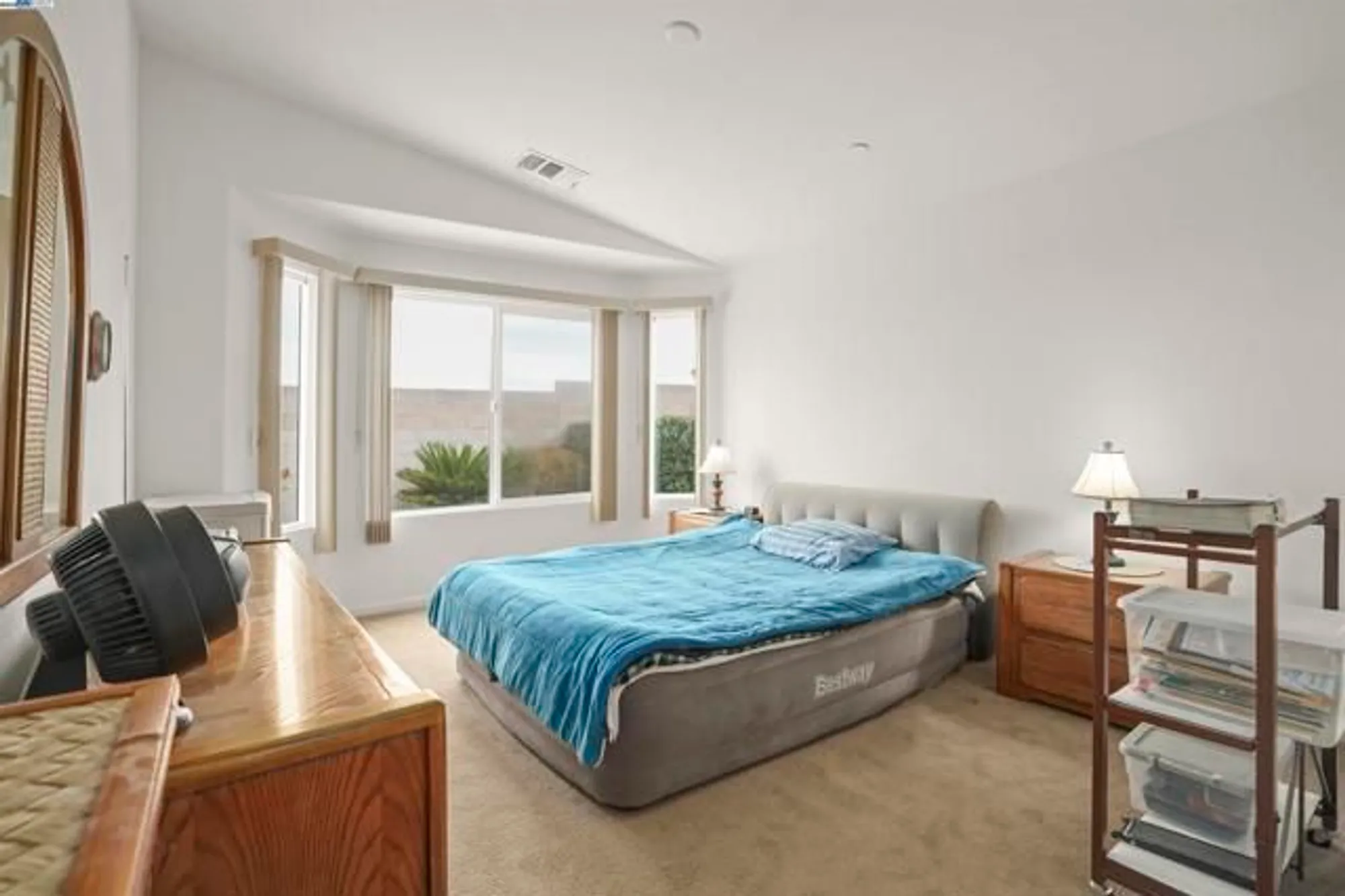 Property Slideshow image 13 of 40 | 422 saddle rock ln, Rio Vista, CA, 94571