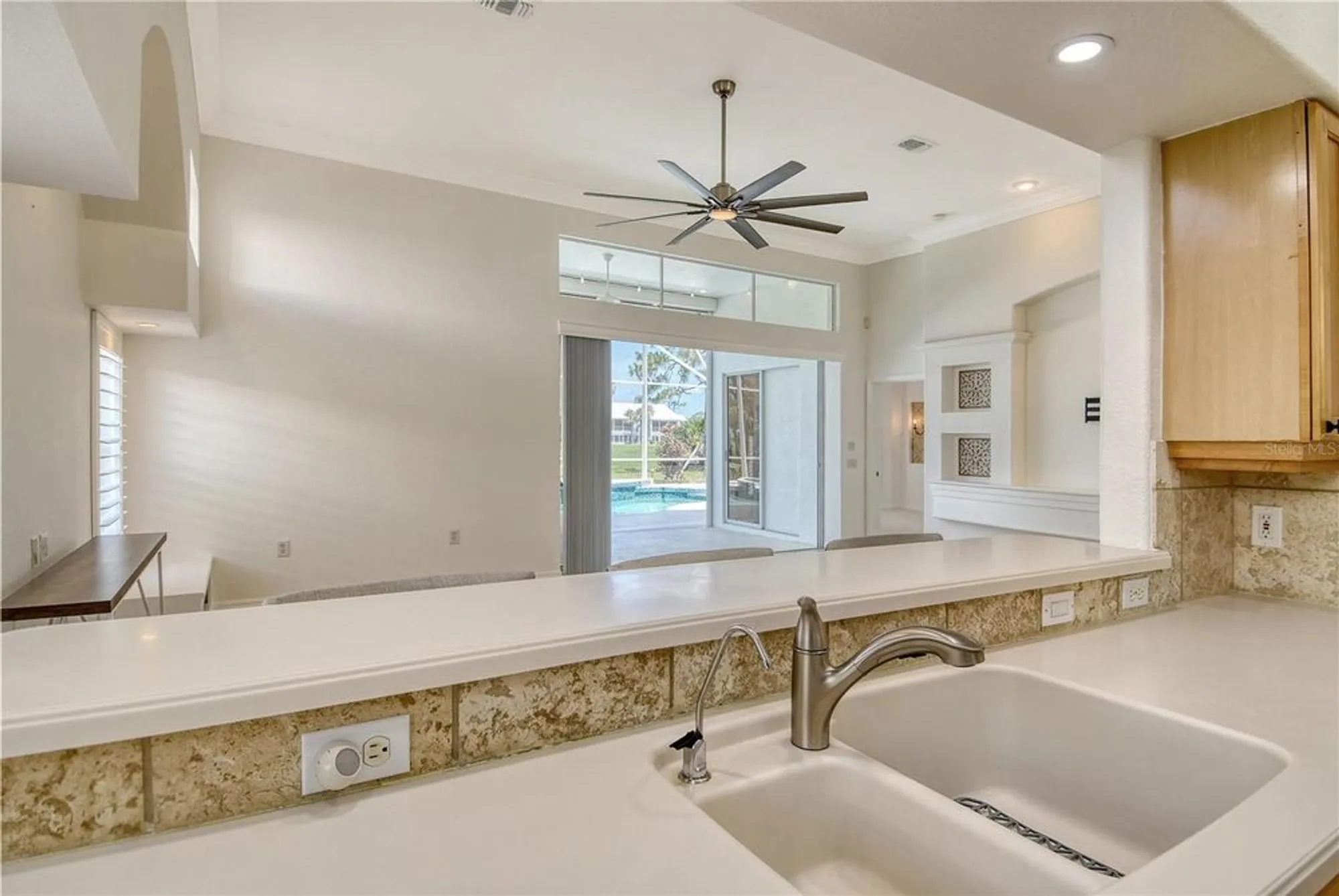 Property Slideshow image 13 of 52 | 340 bermuda ct 5, Venice, FL, 34293