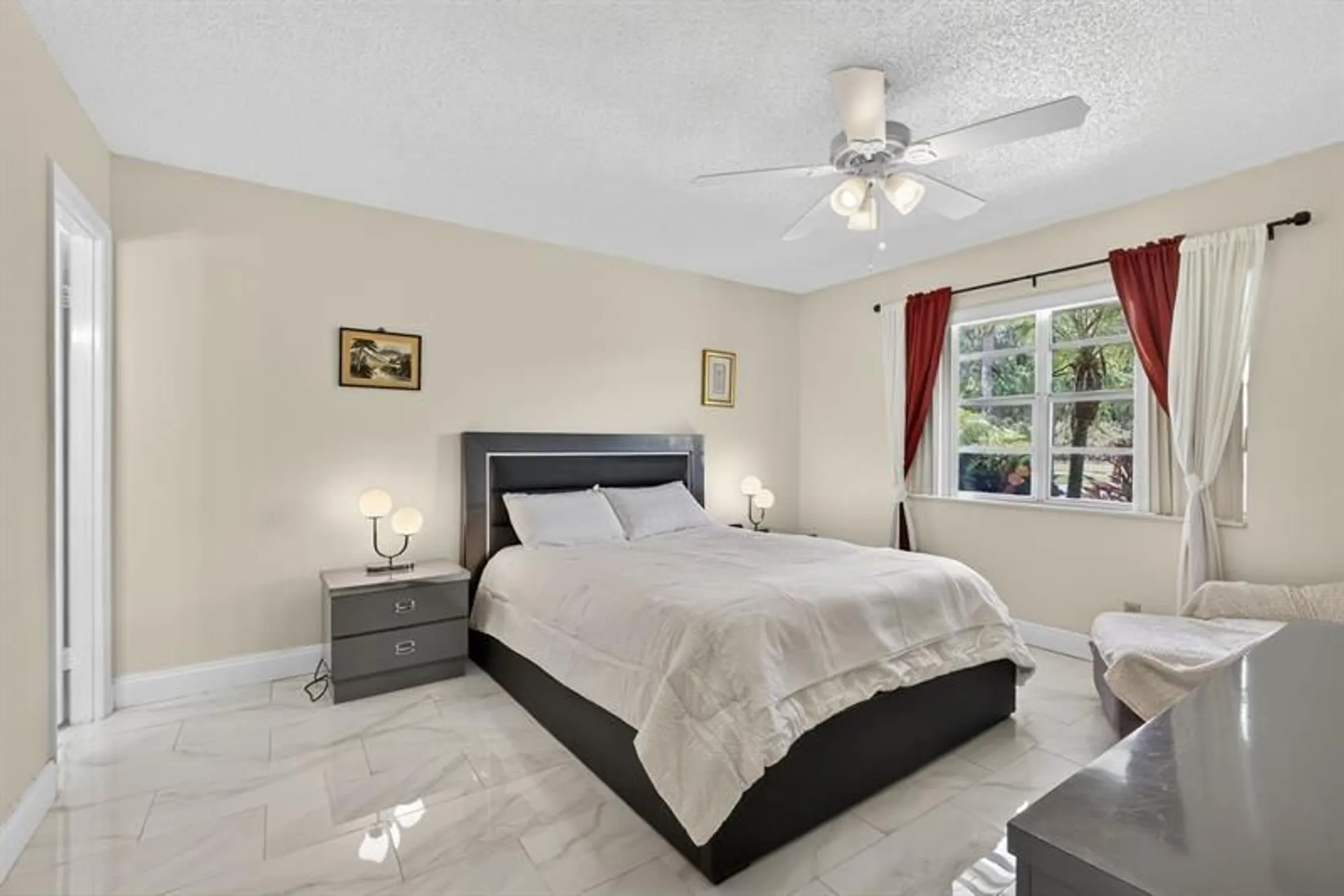 Property Slideshow image 11 of 30 | 224 lake constance dr # 224, West Palm Beach, FL, 33411