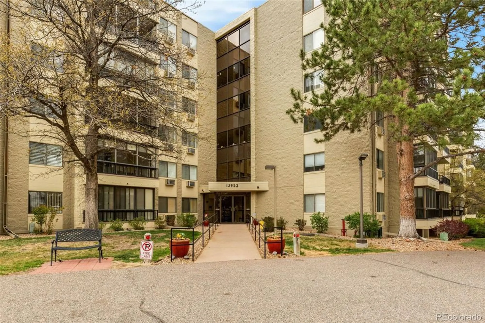 Property Slideshow image 26 of 44 | 13952 e marina dr apt 102, Aurora, CO, 80014