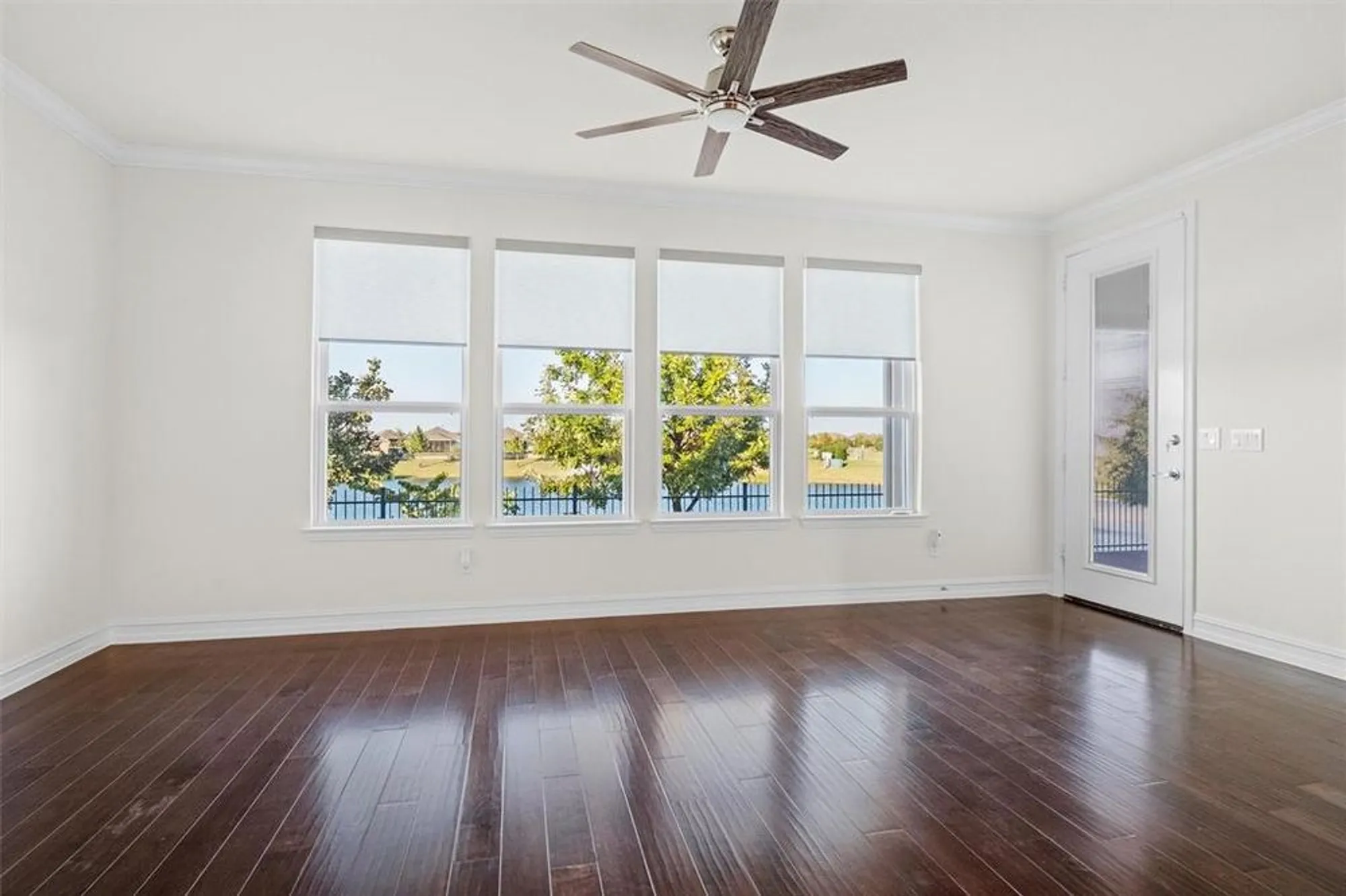 Property Slideshow image 8 of 38 | 2112 vista creek dr, Frisco, TX, 75036