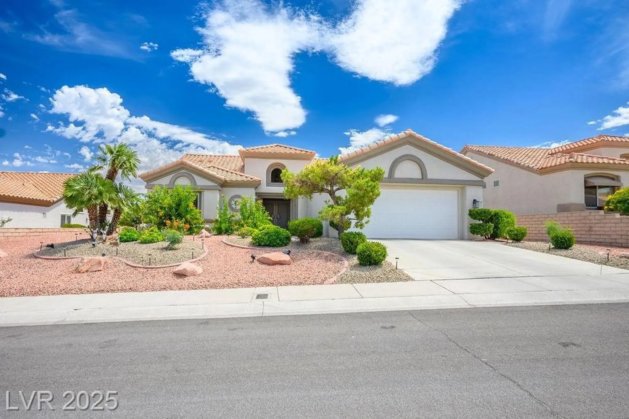 Property Slideshow image 39 of 80 | 2620 hanging rock dr, Las Vegas, NV, 89134