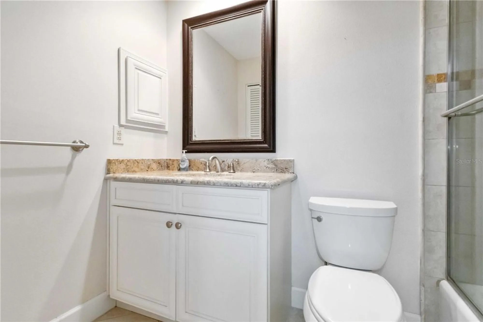 Property Slideshow image 19 of 60 | 6085 clubside dr, Sarasota, FL, 34243