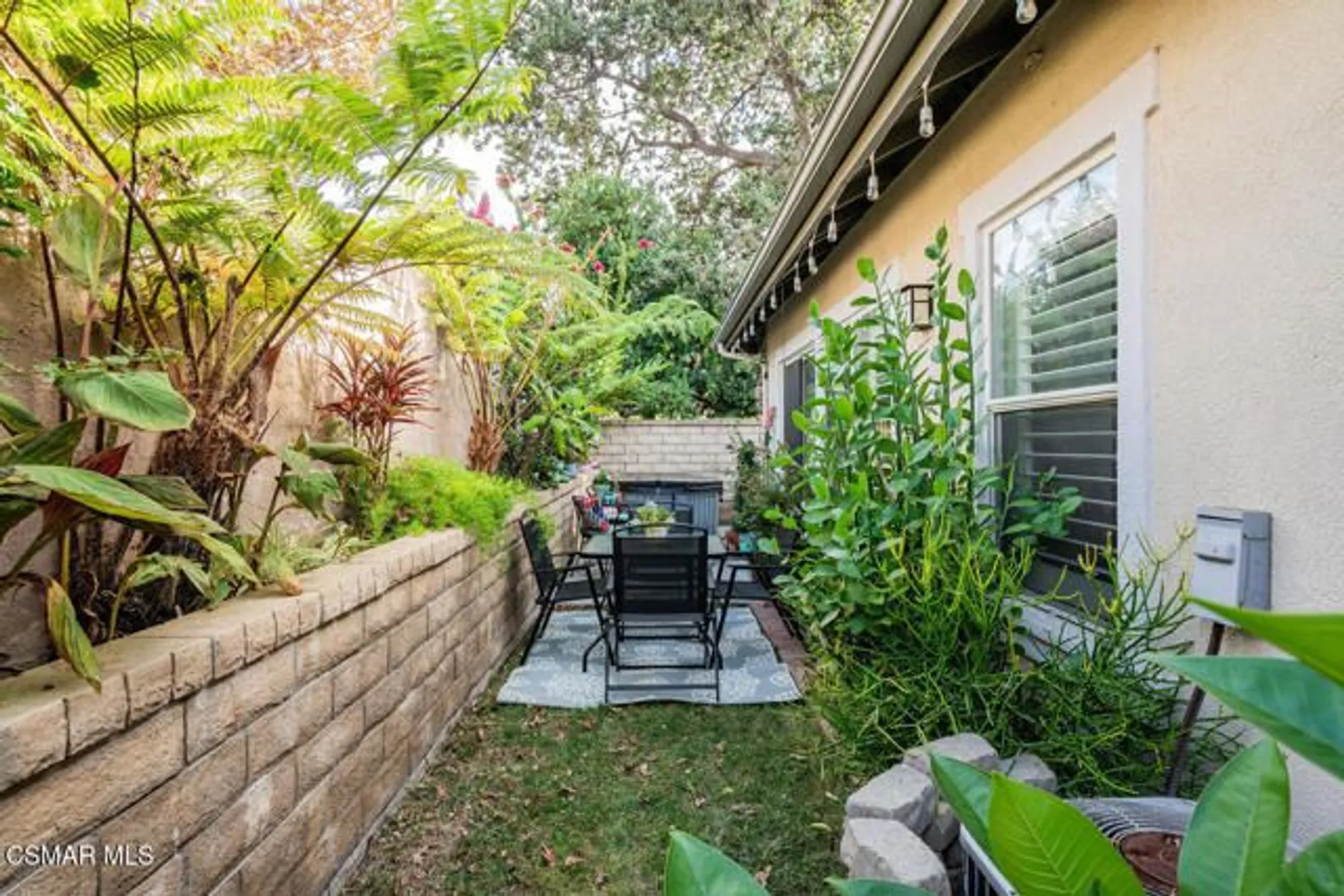 Property Slideshow image 14 of 27 | 2040 freesia ave, Simi Valley, CA, 93063