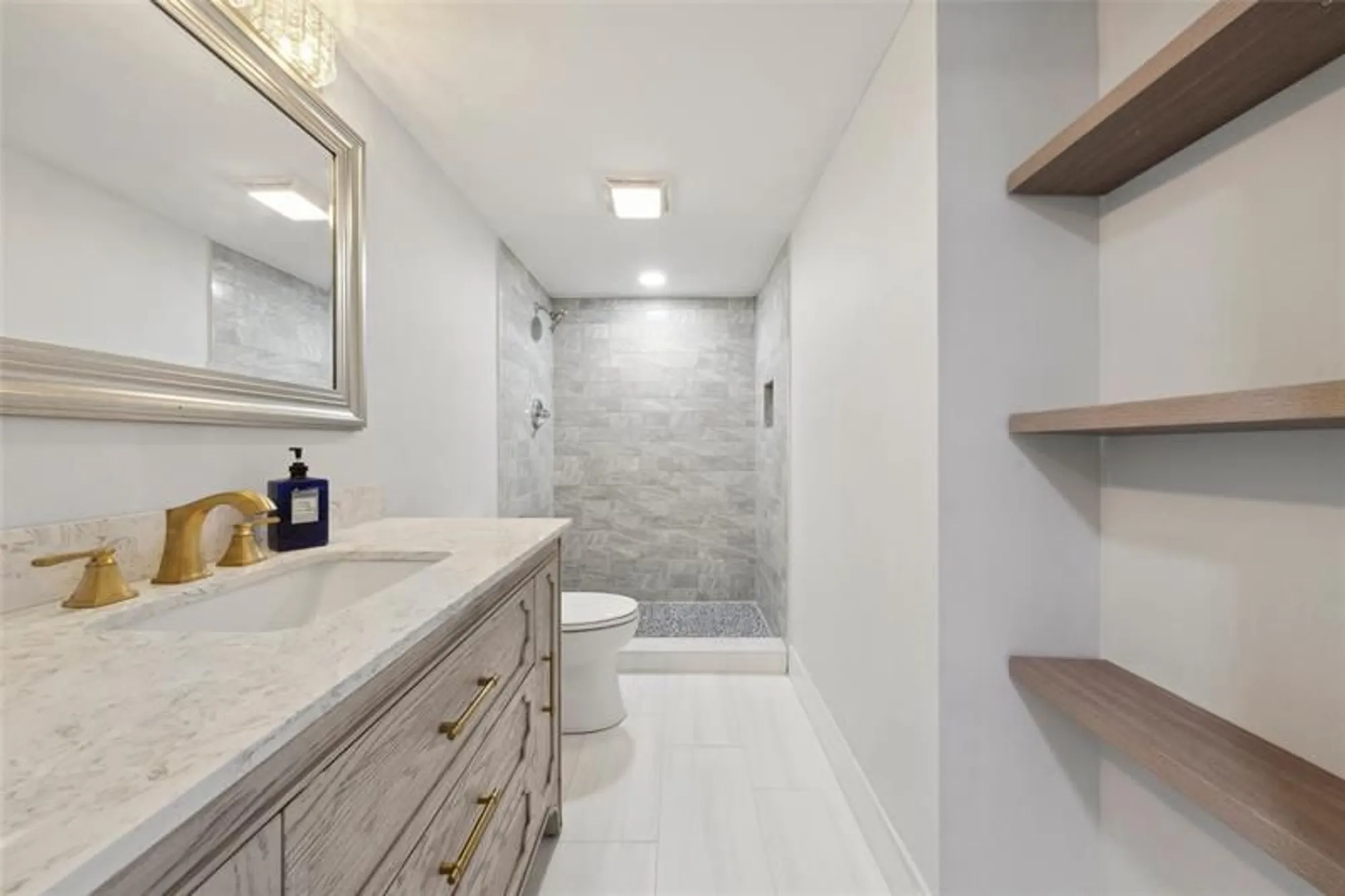 Property Slideshow image 20 of 34 | 3201 portofino pt d3, Coconut Creek, FL, 33066