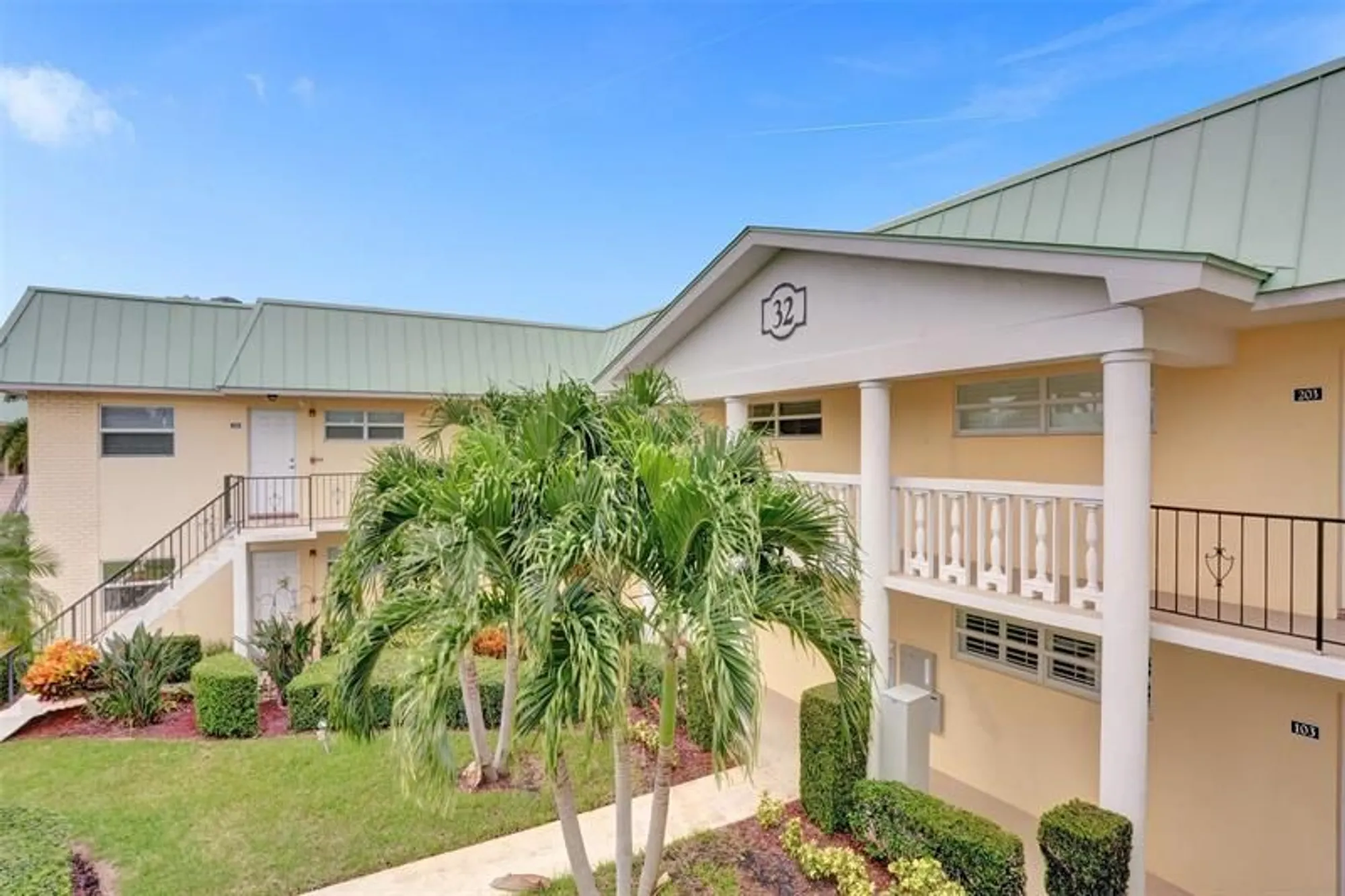 Property Slideshow image 29 of 38 | 32 colonial club dr apt 202, Boynton Beach, FL, 33435