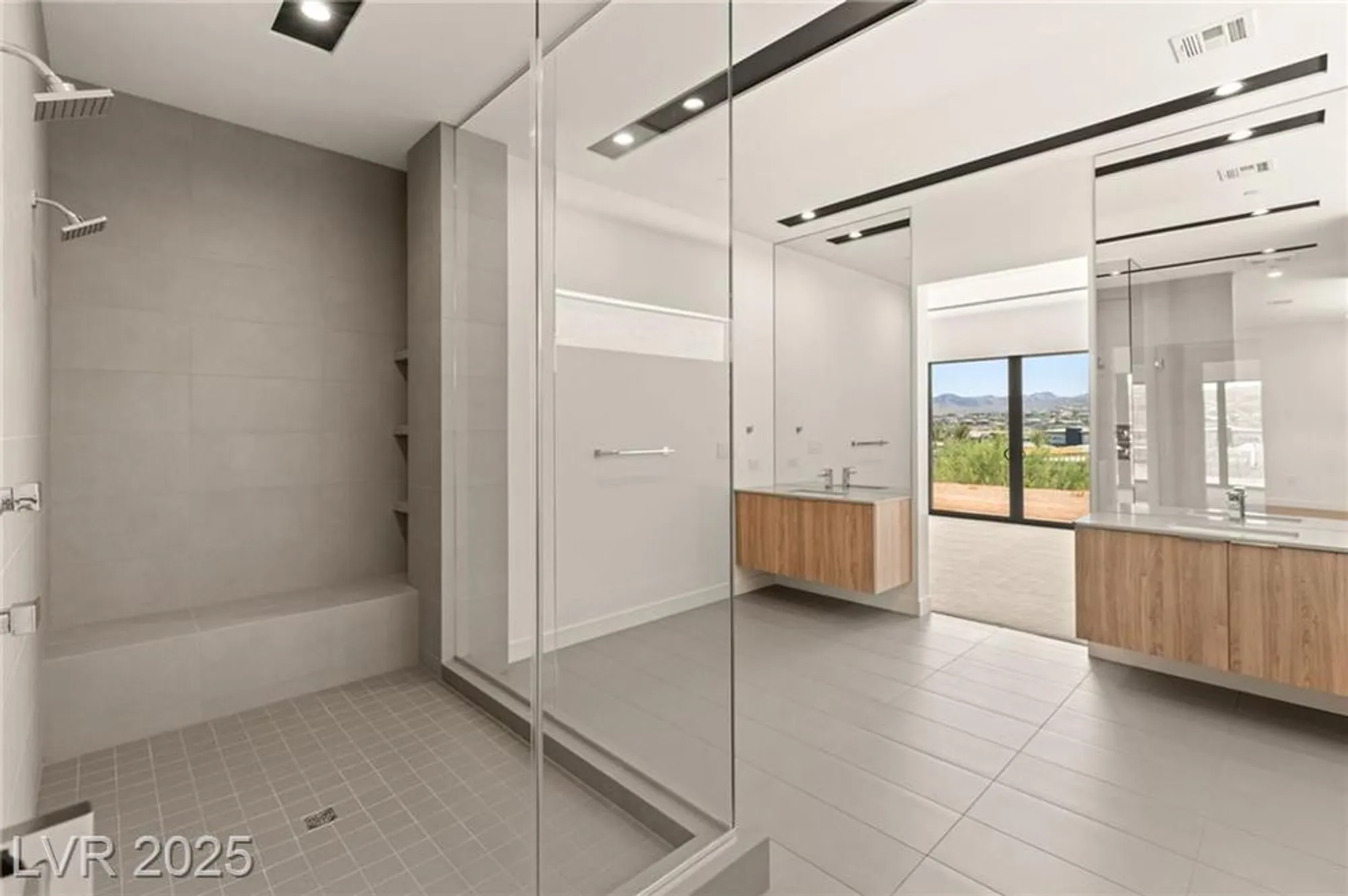 Property Slideshow image 19 of 57 | 25 canyon bay dr, Henderson, NV, 89011