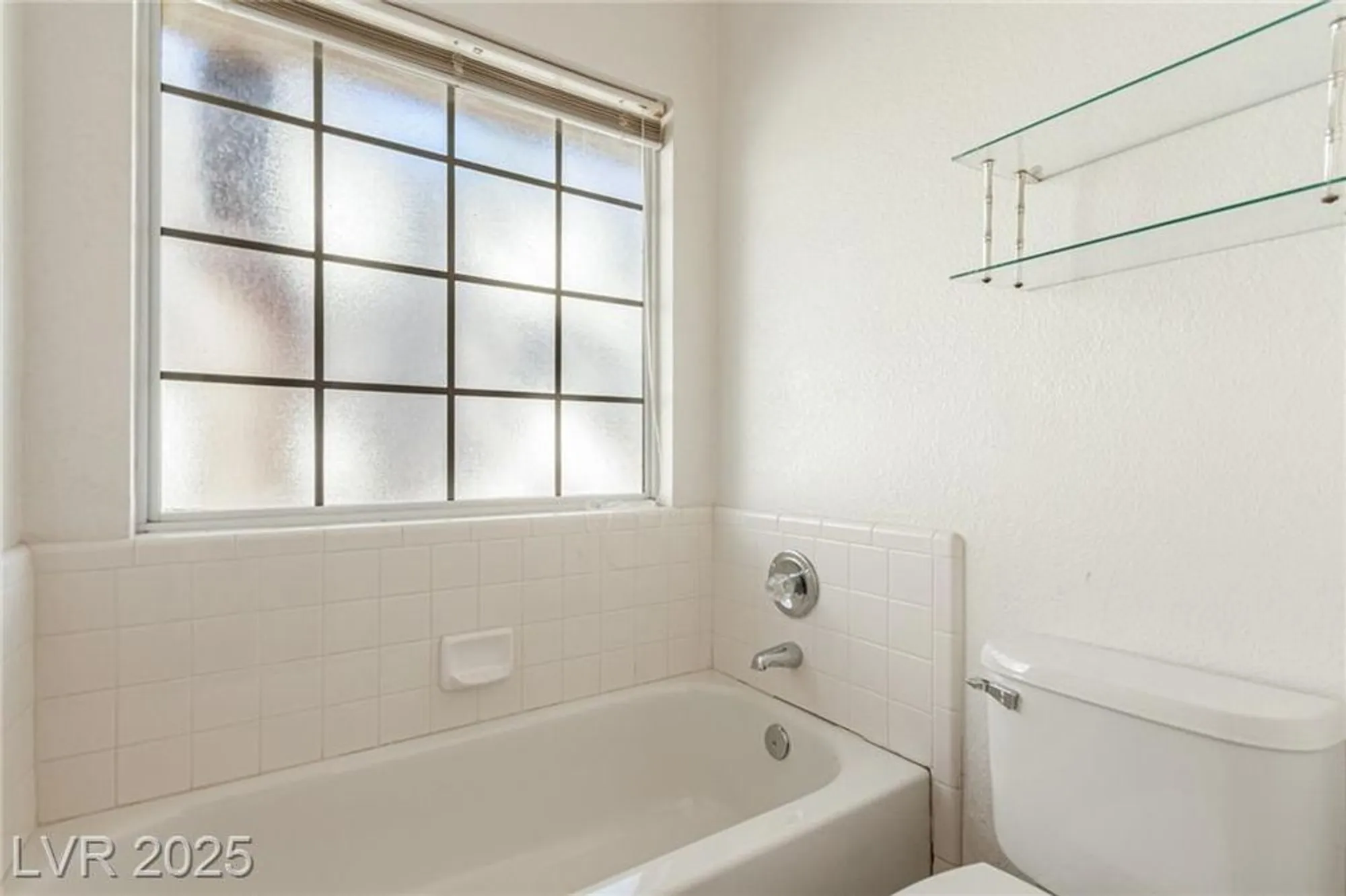 Property Slideshow image 15 of 28 | 4908 winterset dr, Las Vegas, NV, 89130