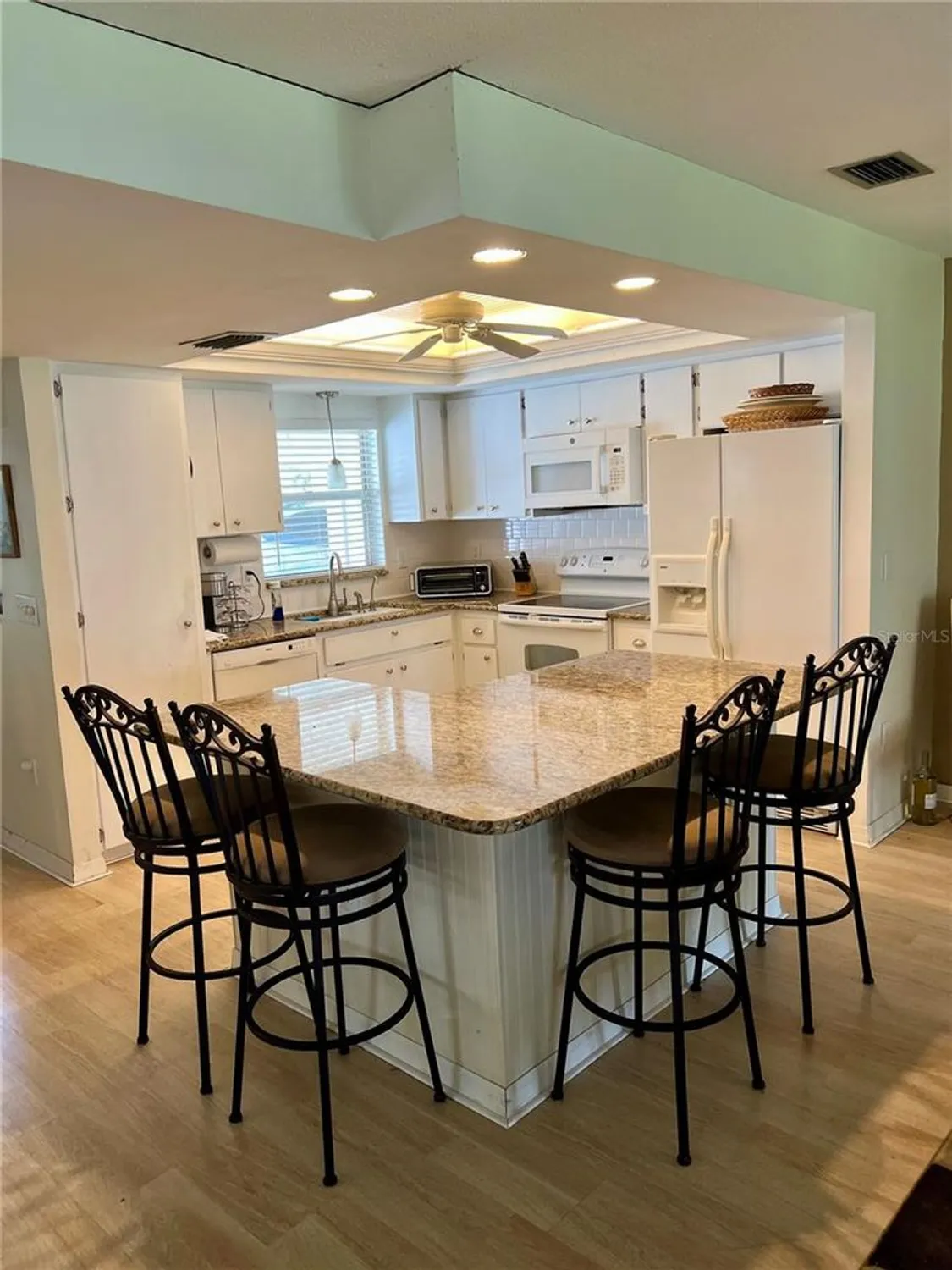 Property Slideshow image 9 of 24 | 2311 waterbluff pl # v307, Sarasota, FL, 34231